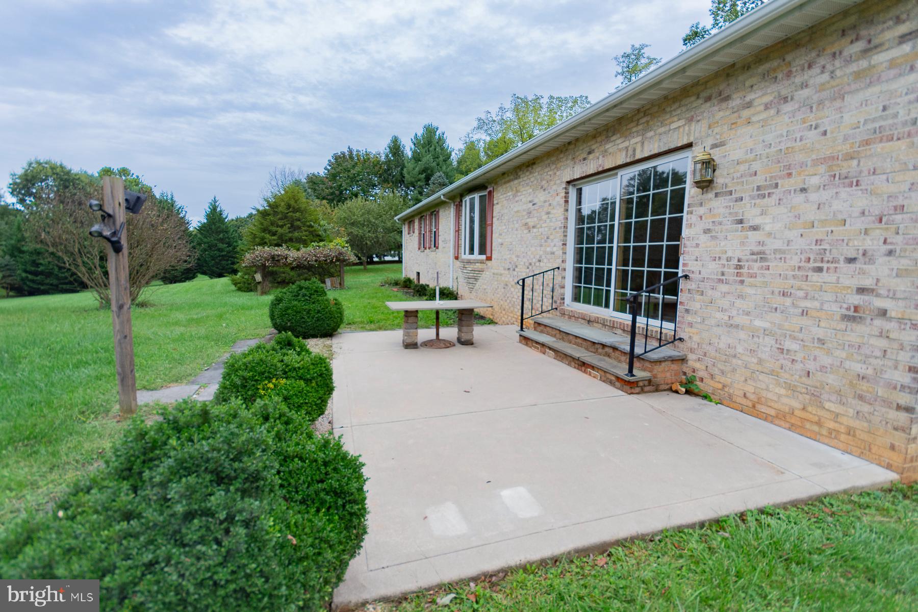 PEMBROKE GROVE - Residential