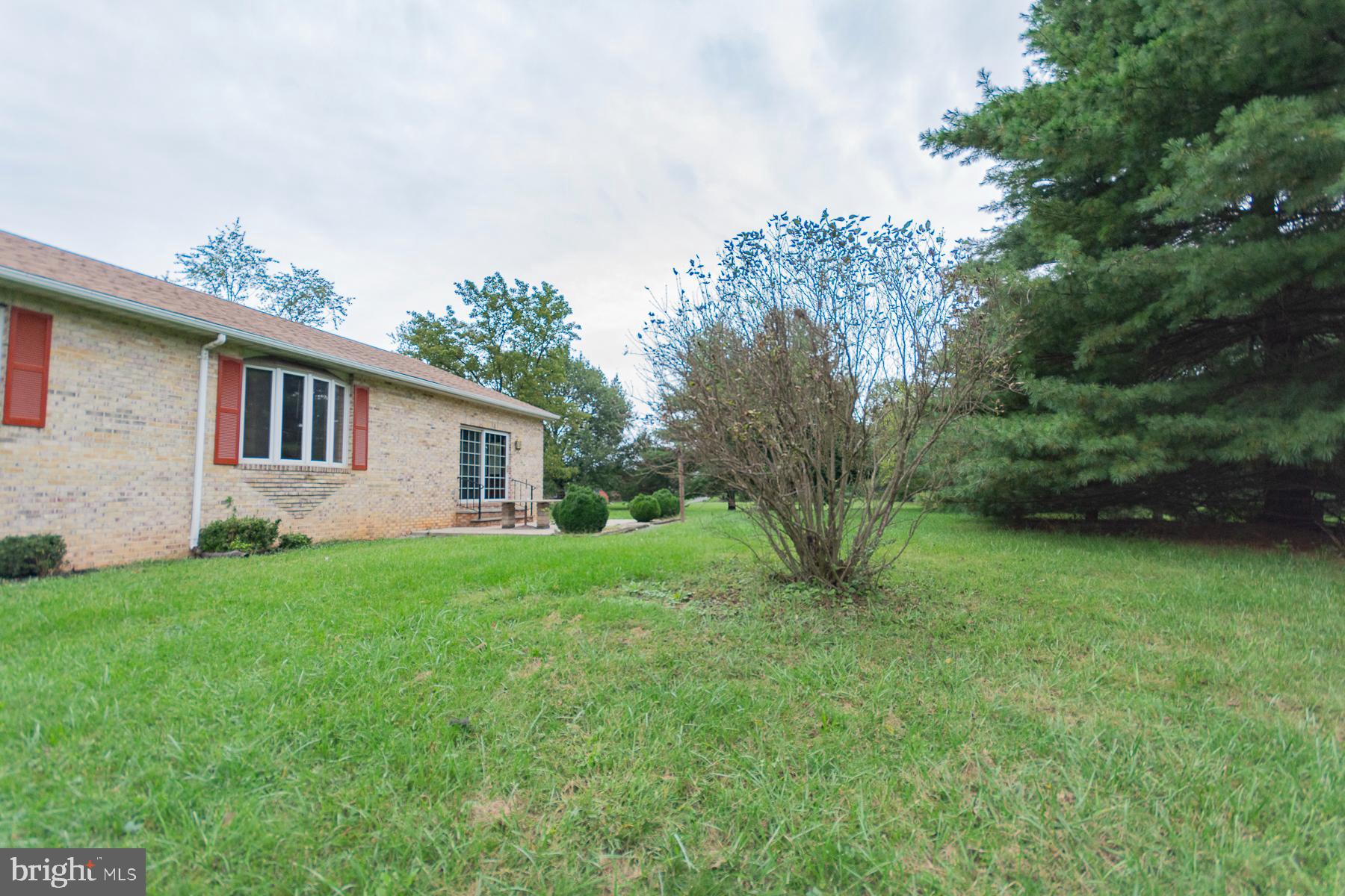 PEMBROKE GROVE - Residential