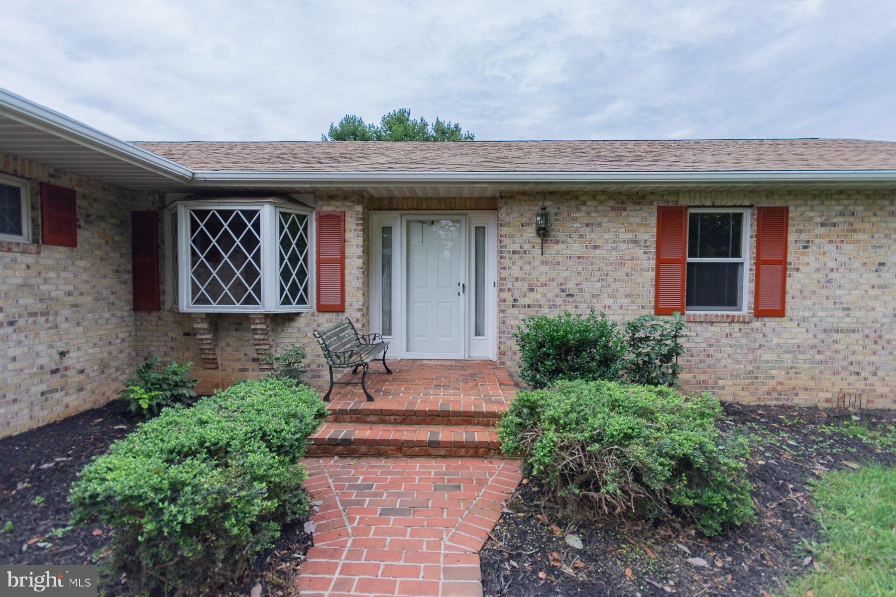 PEMBROKE GROVE - Residential