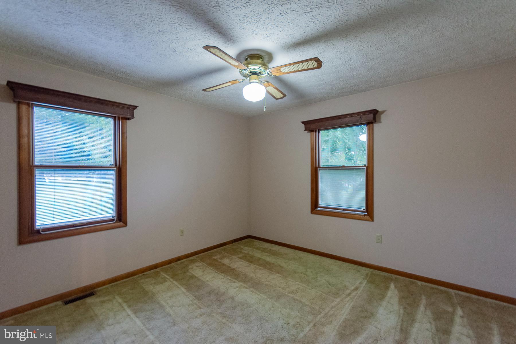 PEMBROKE GROVE - Residential