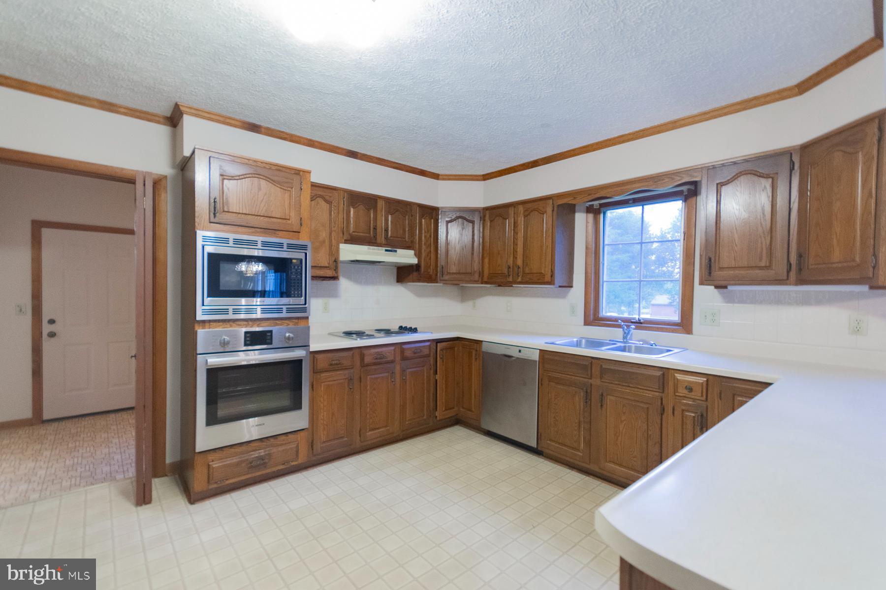 PEMBROKE GROVE - Residential