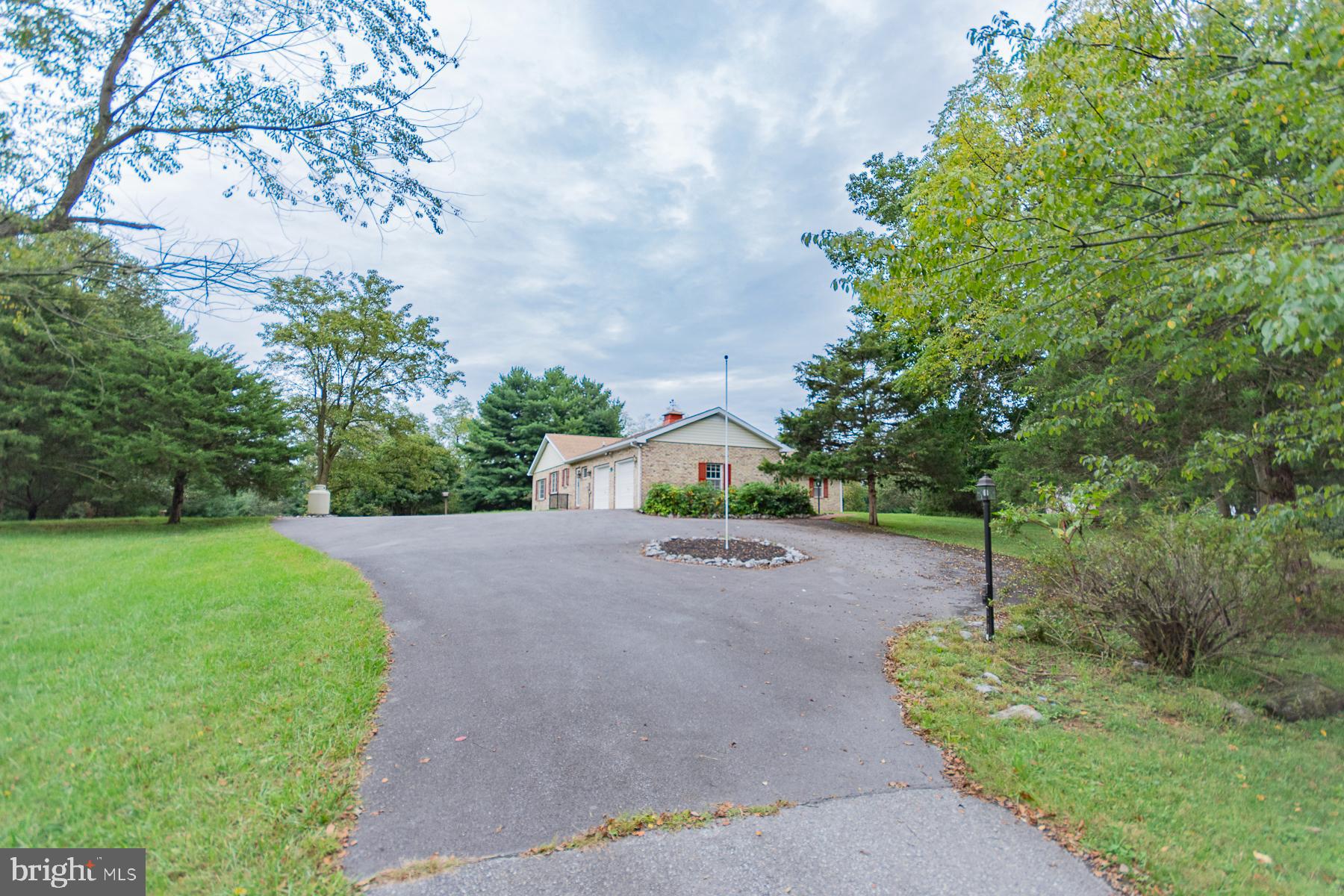 PEMBROKE GROVE - Residential