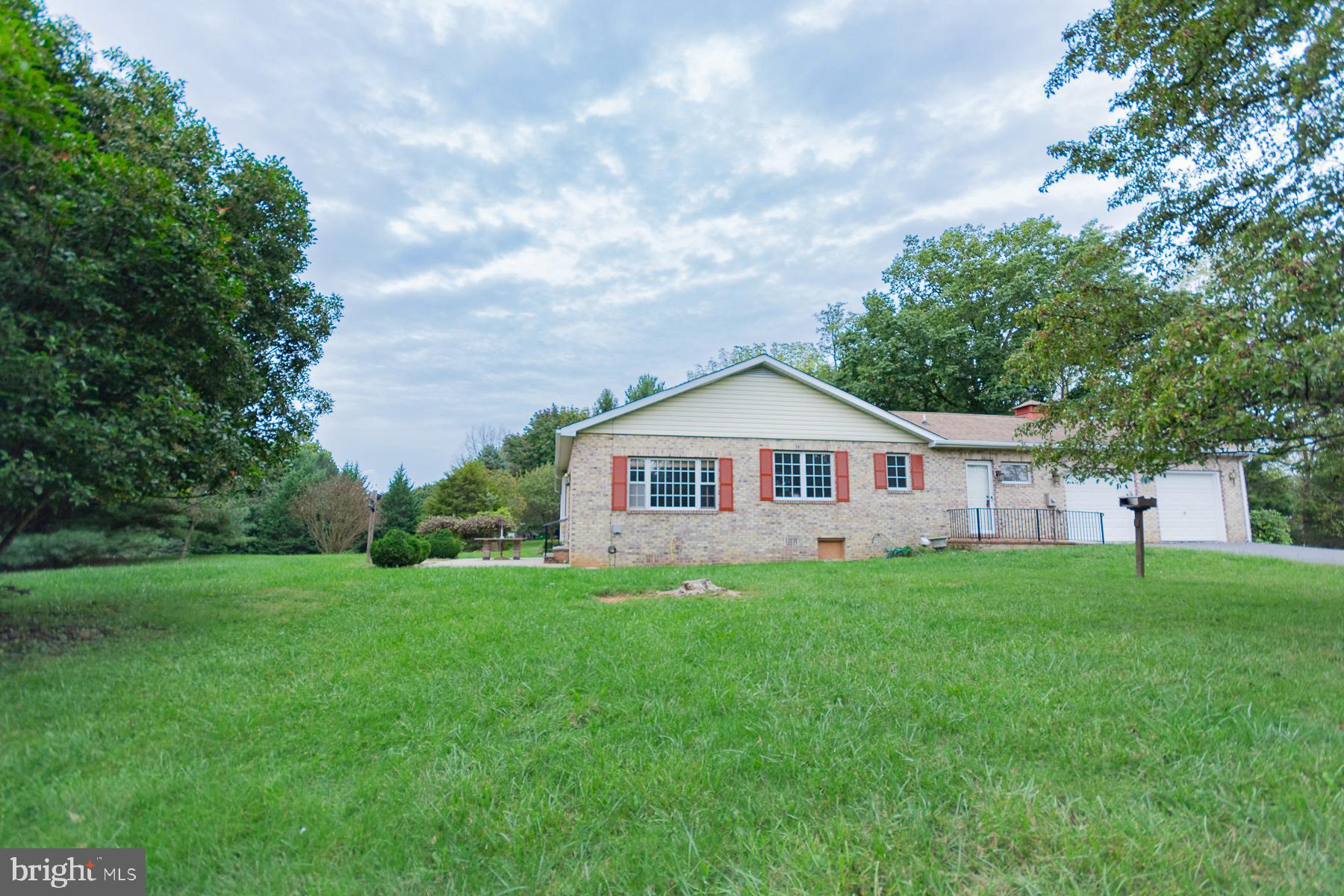 PEMBROKE GROVE - Residential