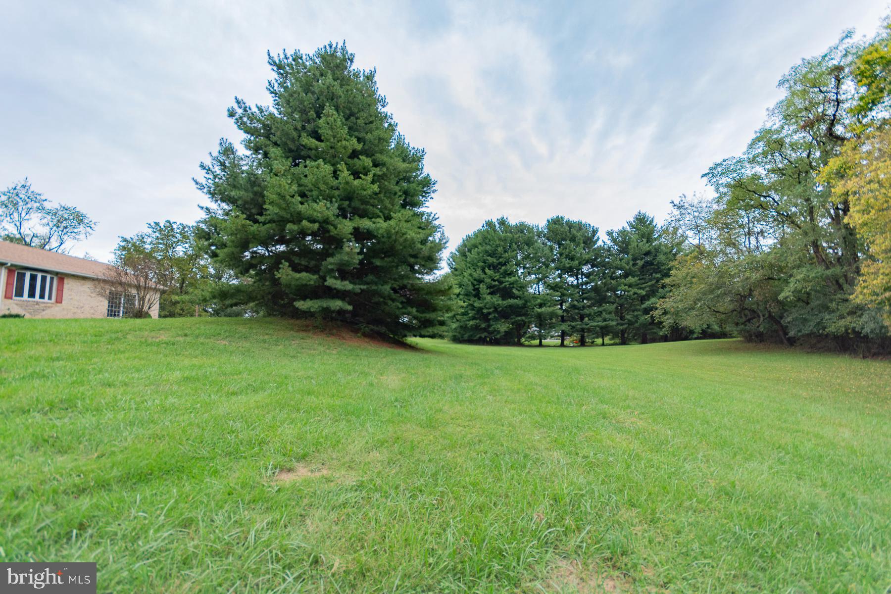 PEMBROKE GROVE - Residential