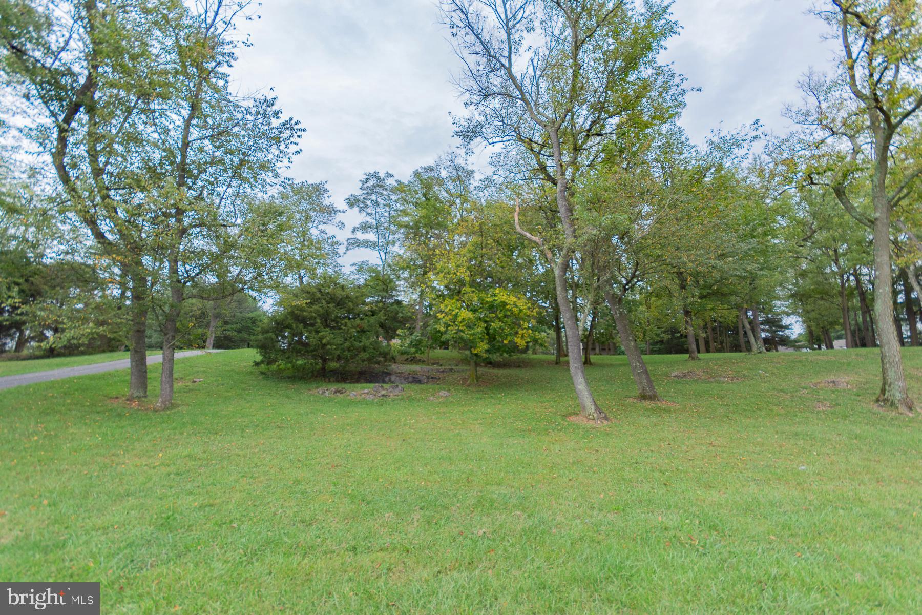 PEMBROKE GROVE - Residential