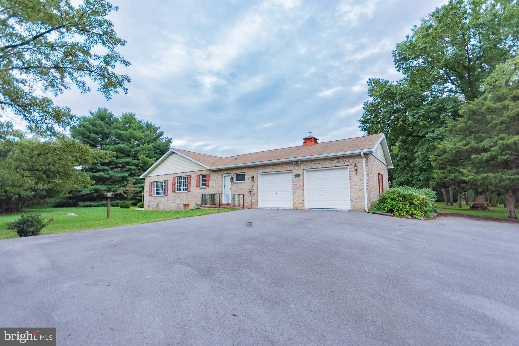 PEMBROKE GROVE - Residential