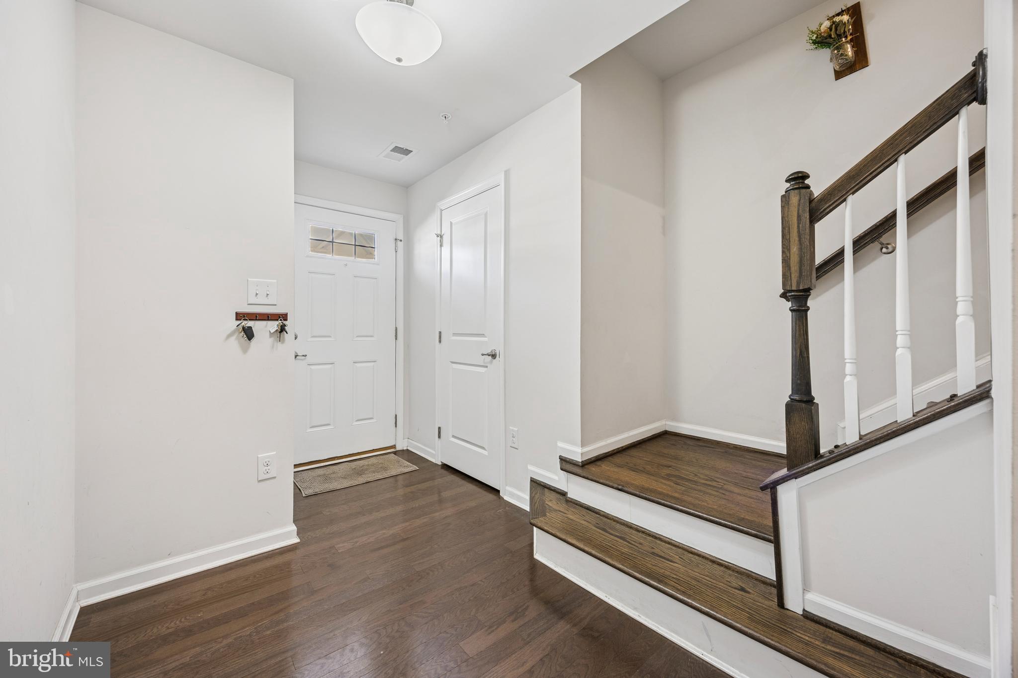 MALVERN WALK - Residential Lease