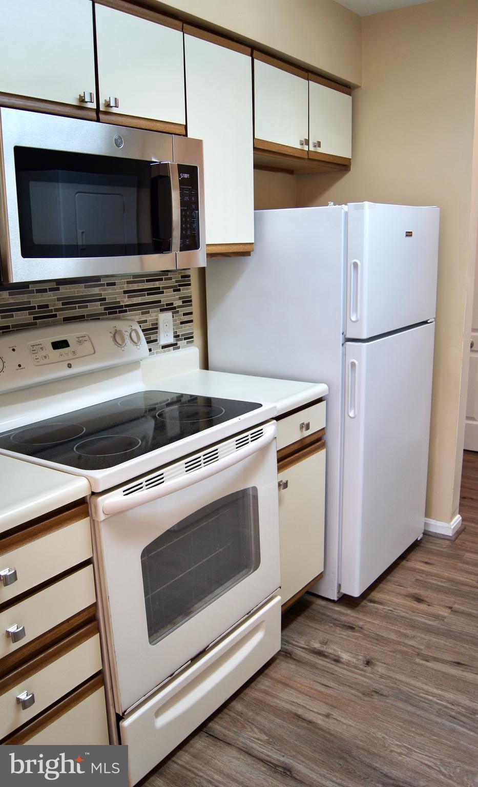 MONTGOMERY RUN - Residential Lease