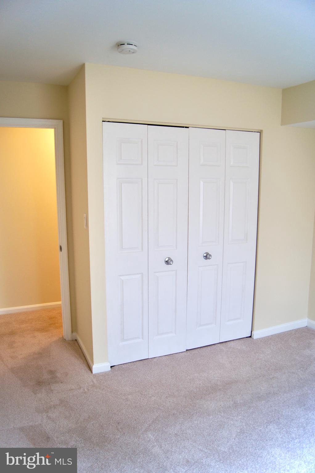 MONTGOMERY RUN - Residential Lease