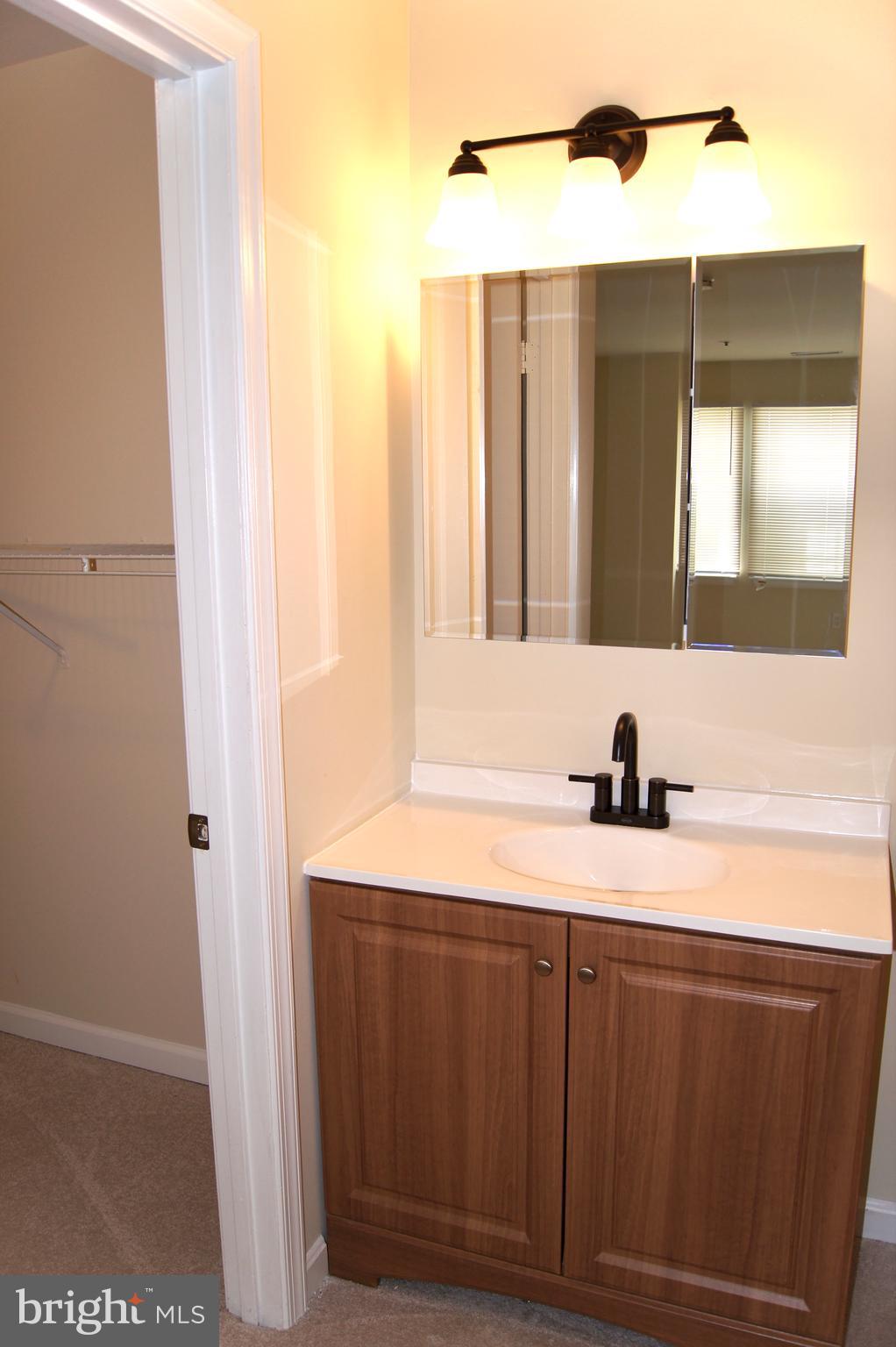 MONTGOMERY RUN - Residential Lease