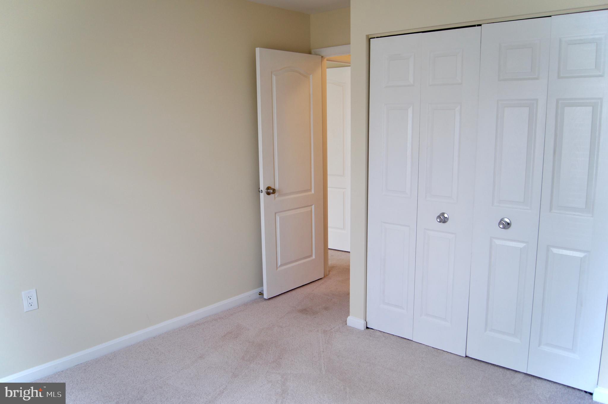 MONTGOMERY RUN - Residential Lease