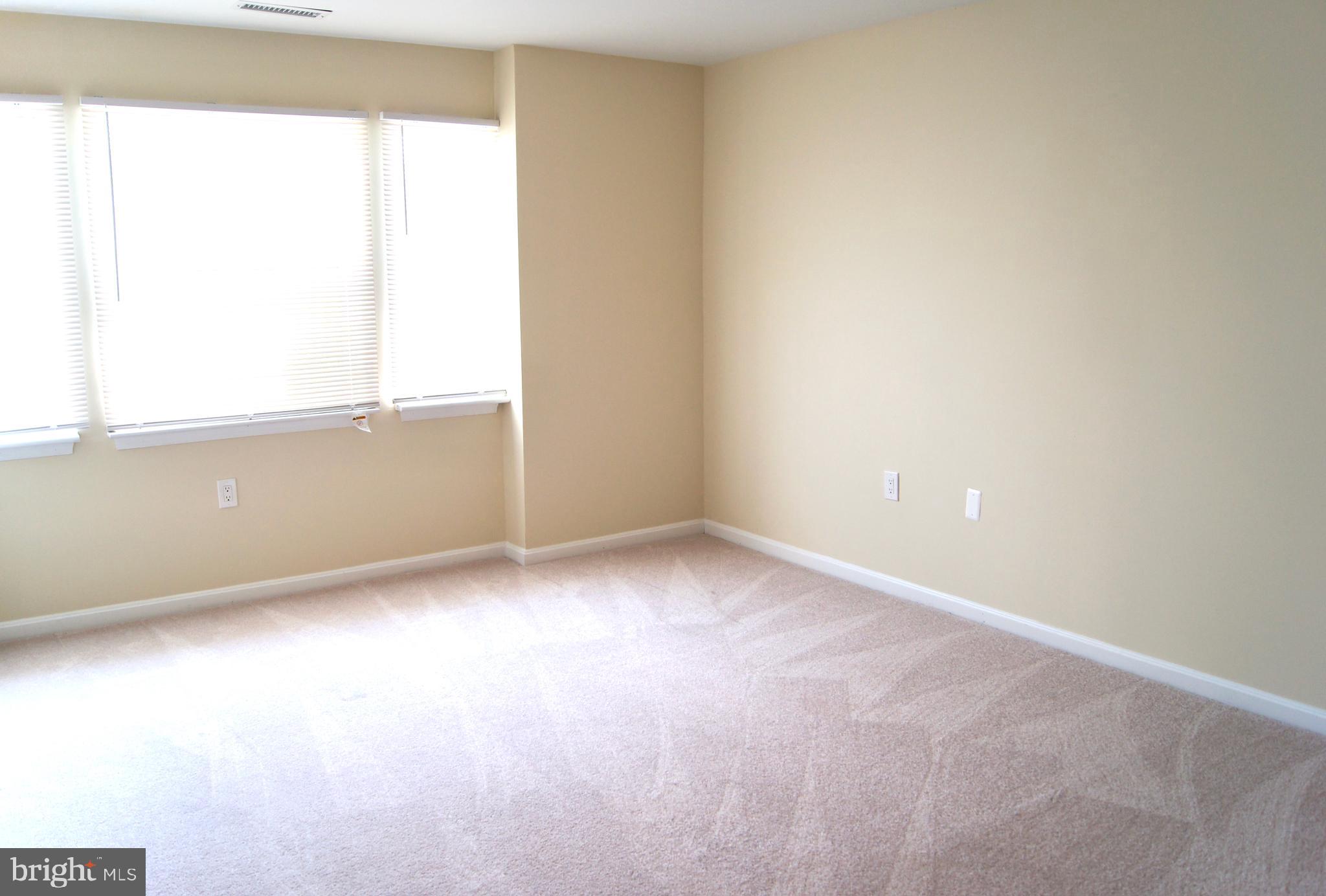 MONTGOMERY RUN - Residential Lease