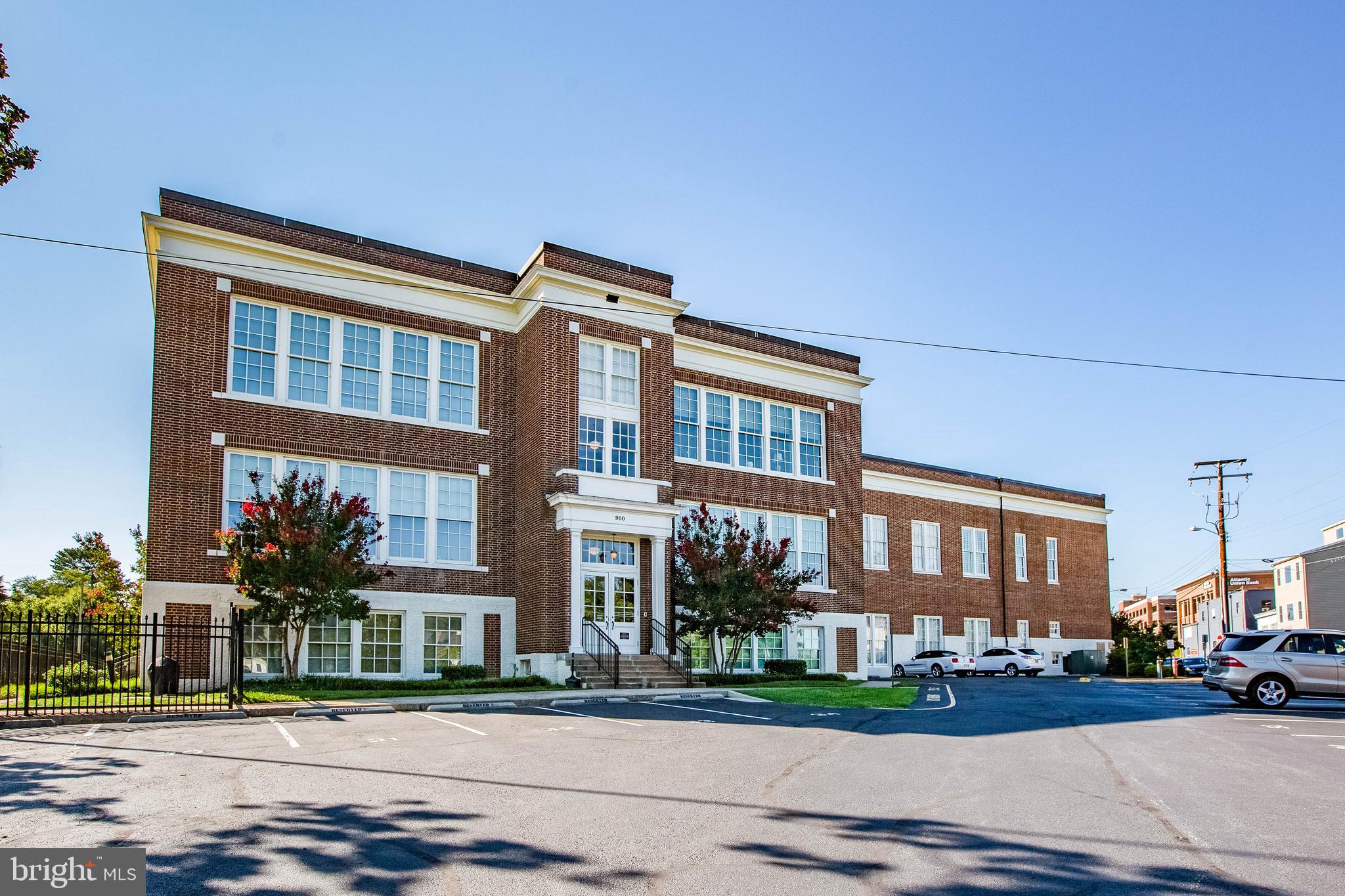 MAURY COMMONS CONDOMINIUM - Residential