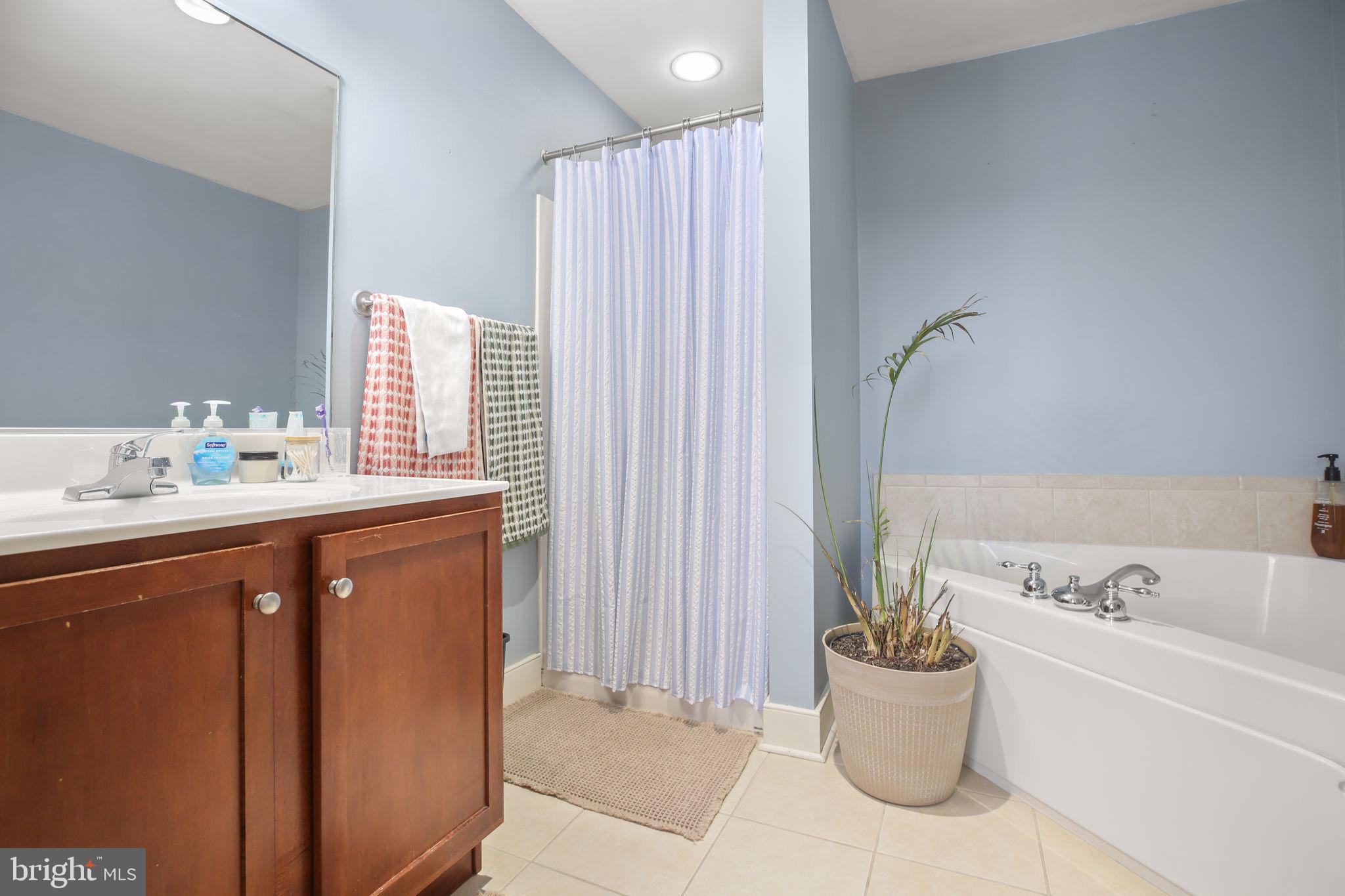 MAURY COMMONS CONDOMINIUM - Residential