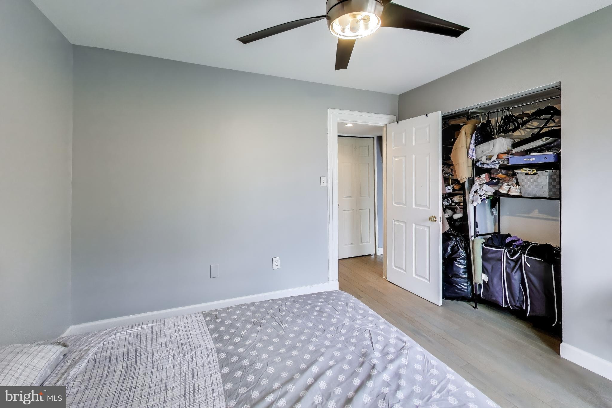 CAMELBACK VILLAGE - Residential