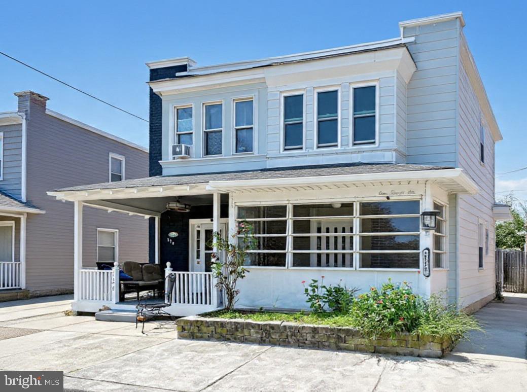 126 N HARVARD