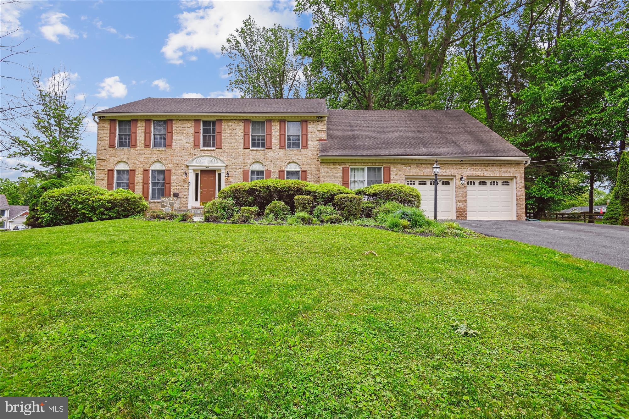 10120 FROST WAY
