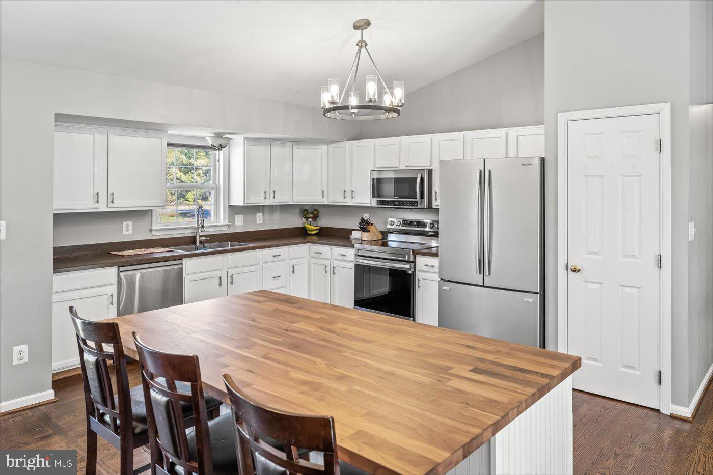 STRATFORD PLACE - Residential