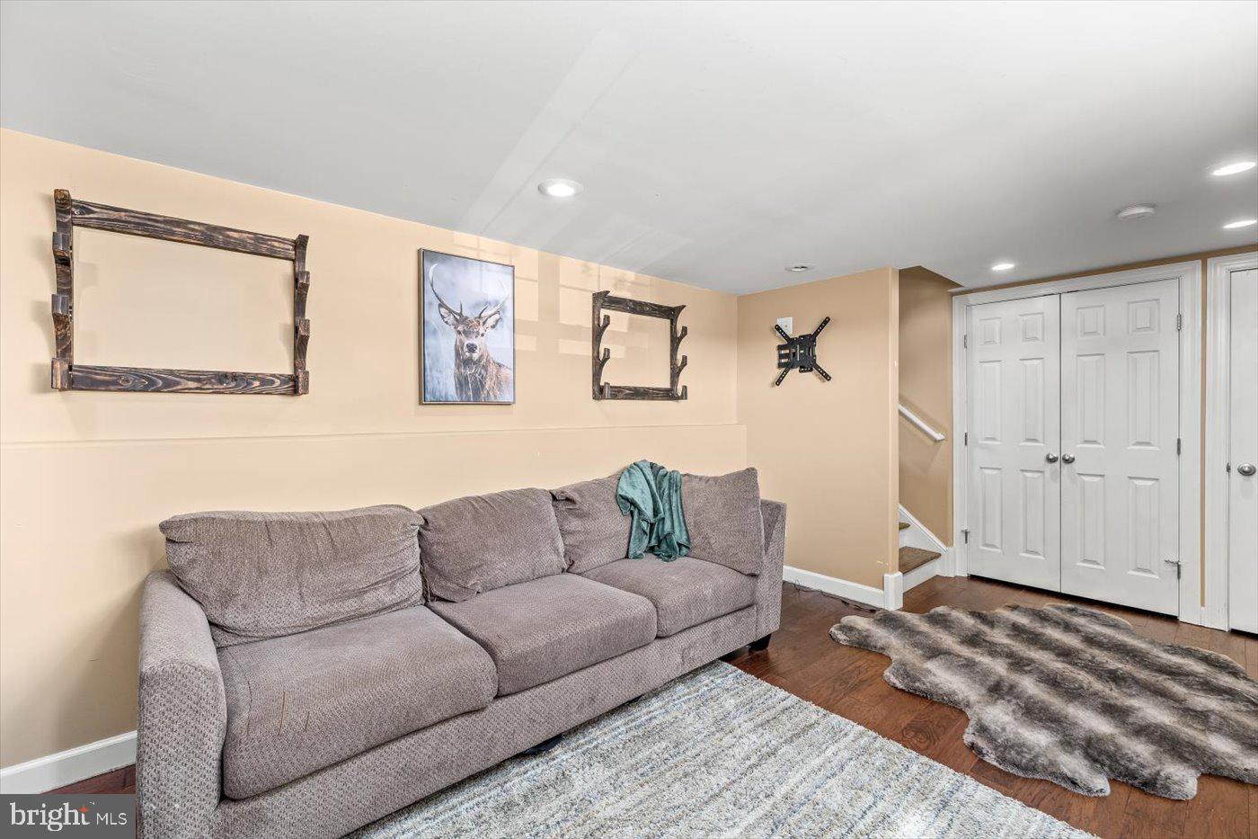 STRATFORD PLACE - Residential