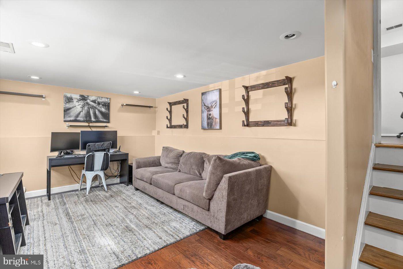 STRATFORD PLACE - Residential