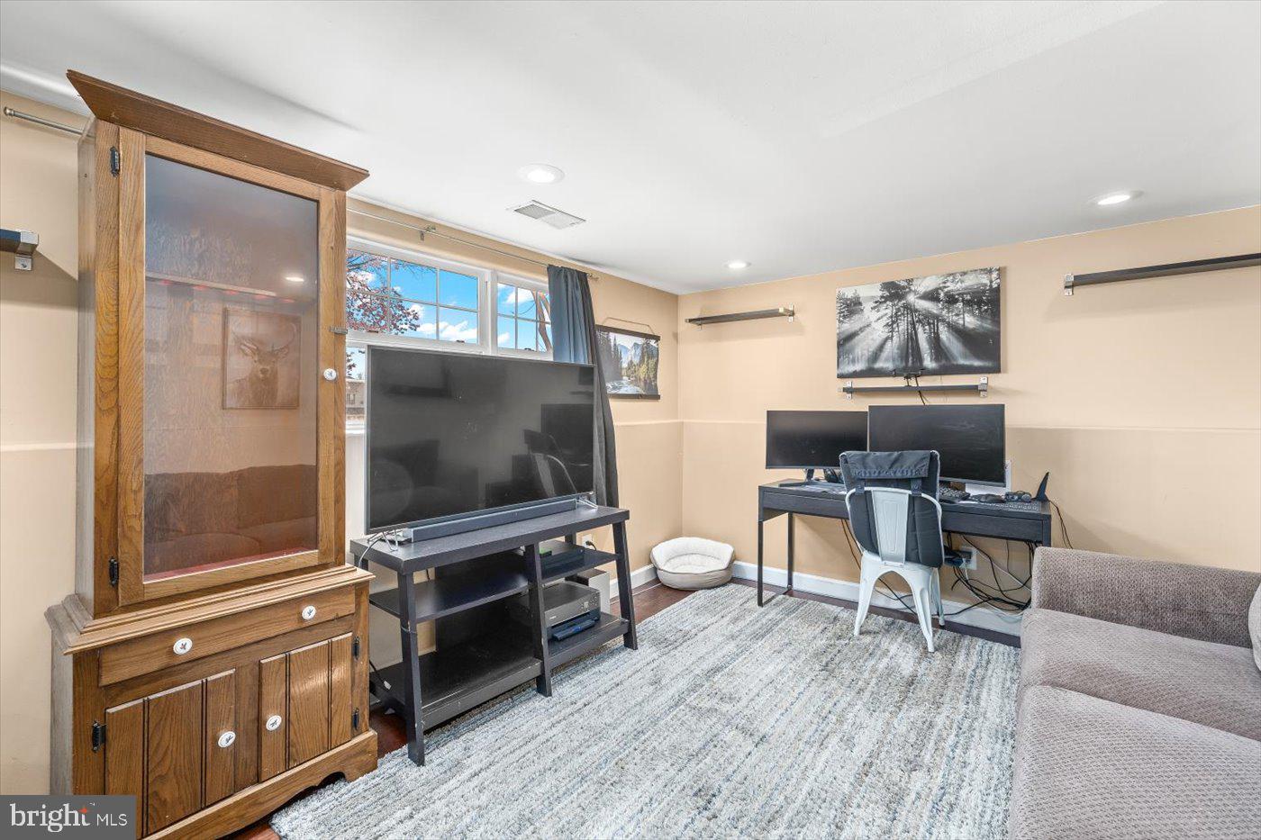 STRATFORD PLACE - Residential