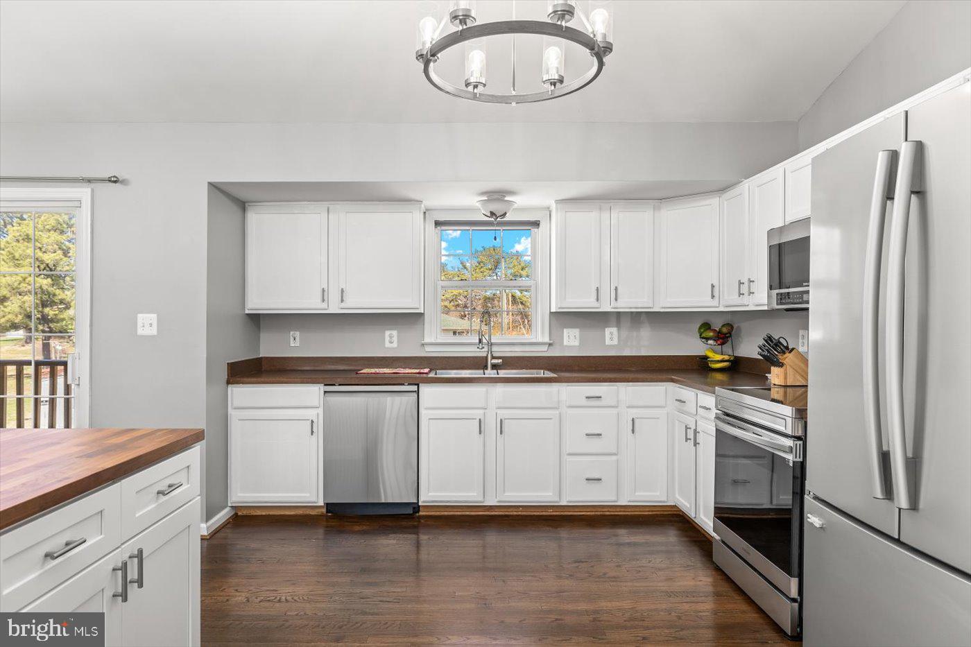 STRATFORD PLACE - Residential