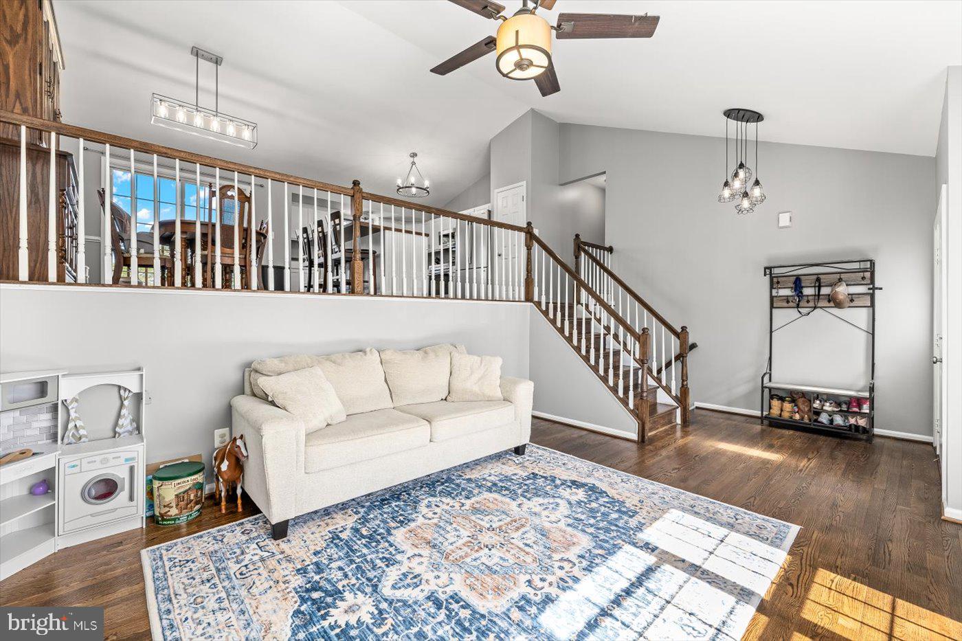 STRATFORD PLACE - Residential