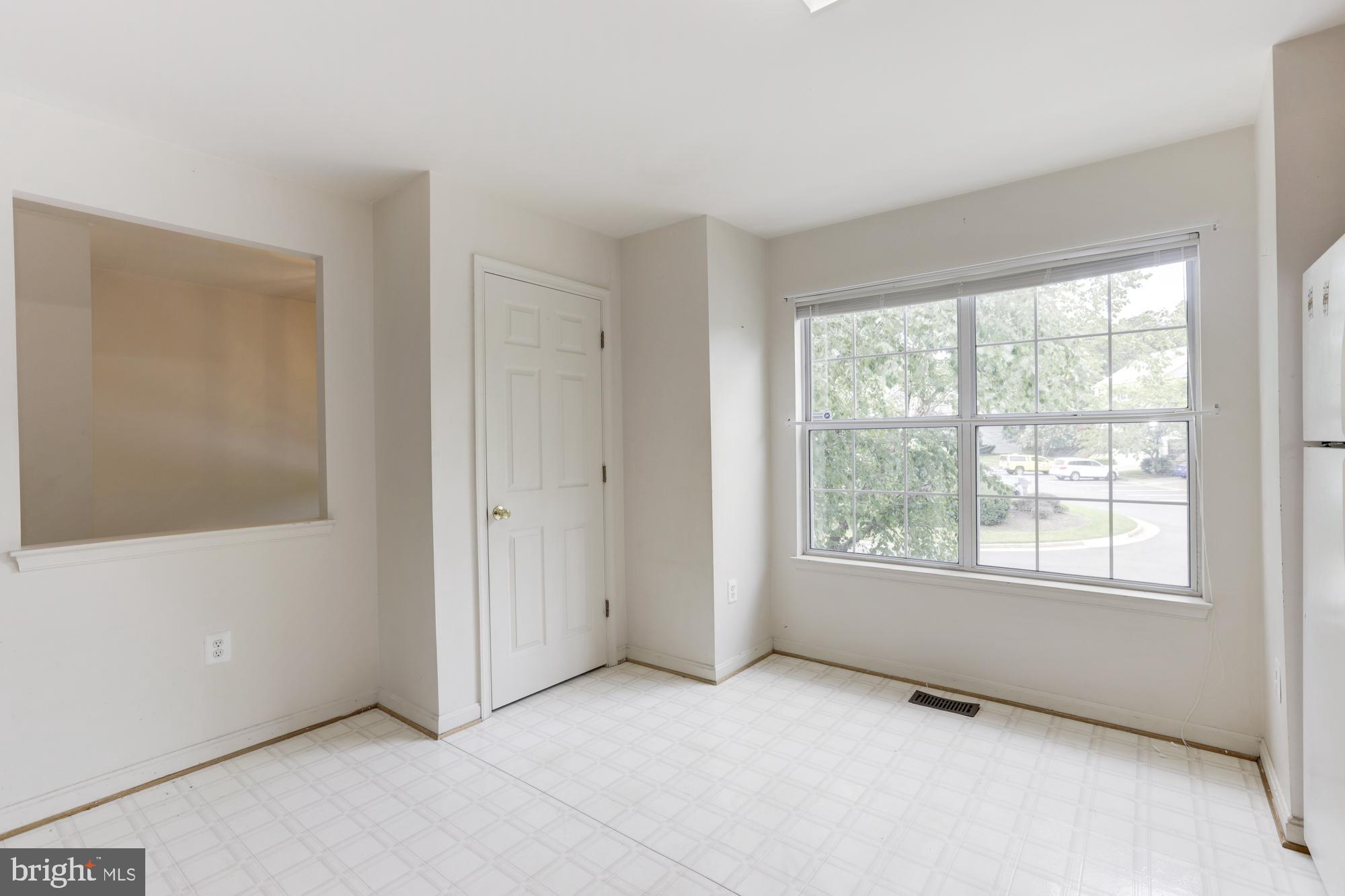 KINGS CREST AT SALEM STATION - Residential