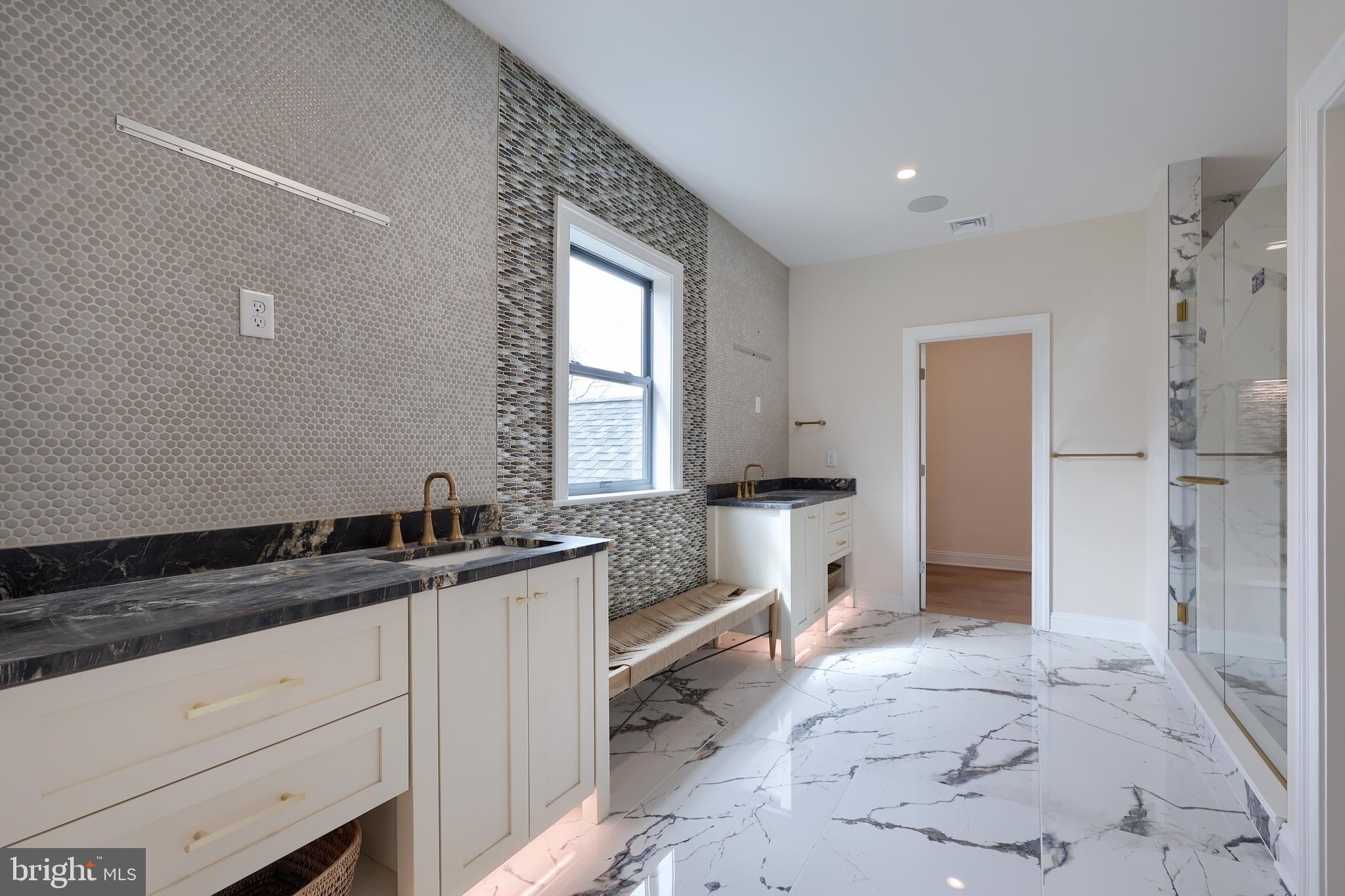 BROOKLAWN - Residential