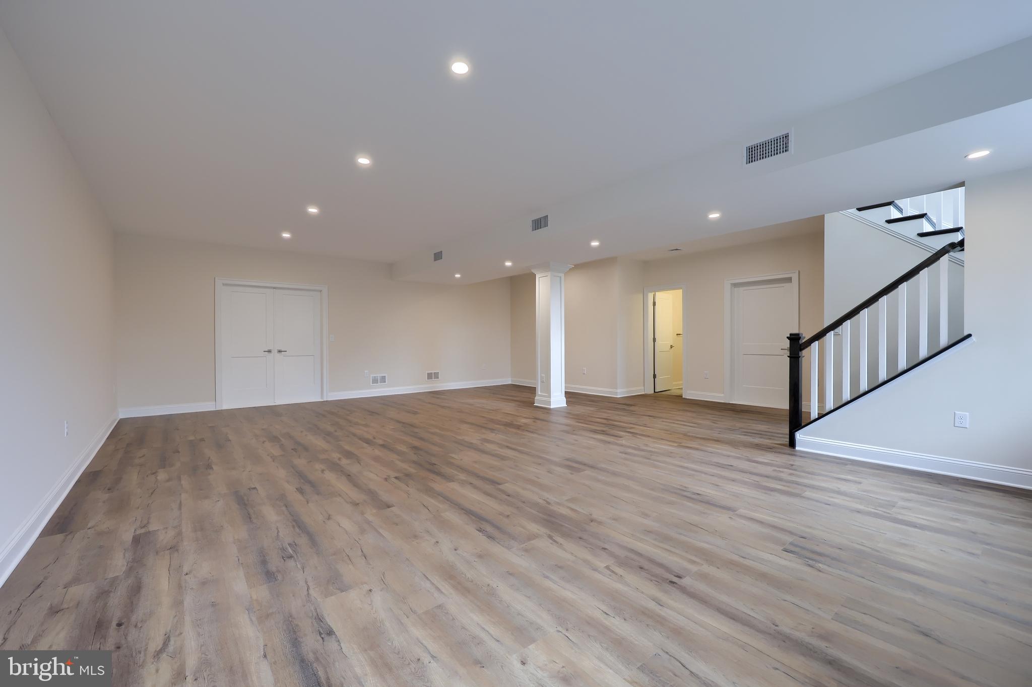 BROOKLAWN - Residential