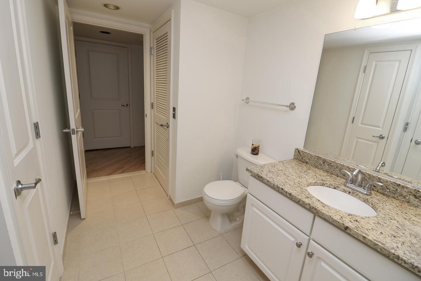 CARLTON HOUSE - Residential Lease