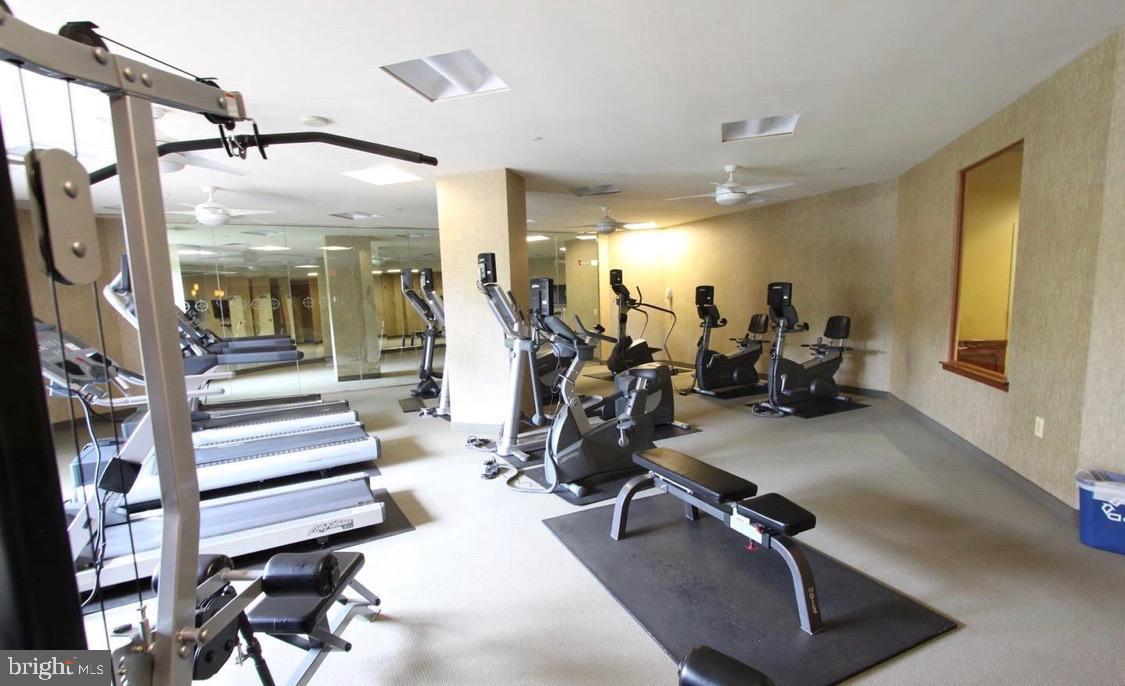 CARLTON HOUSE - Residential Lease