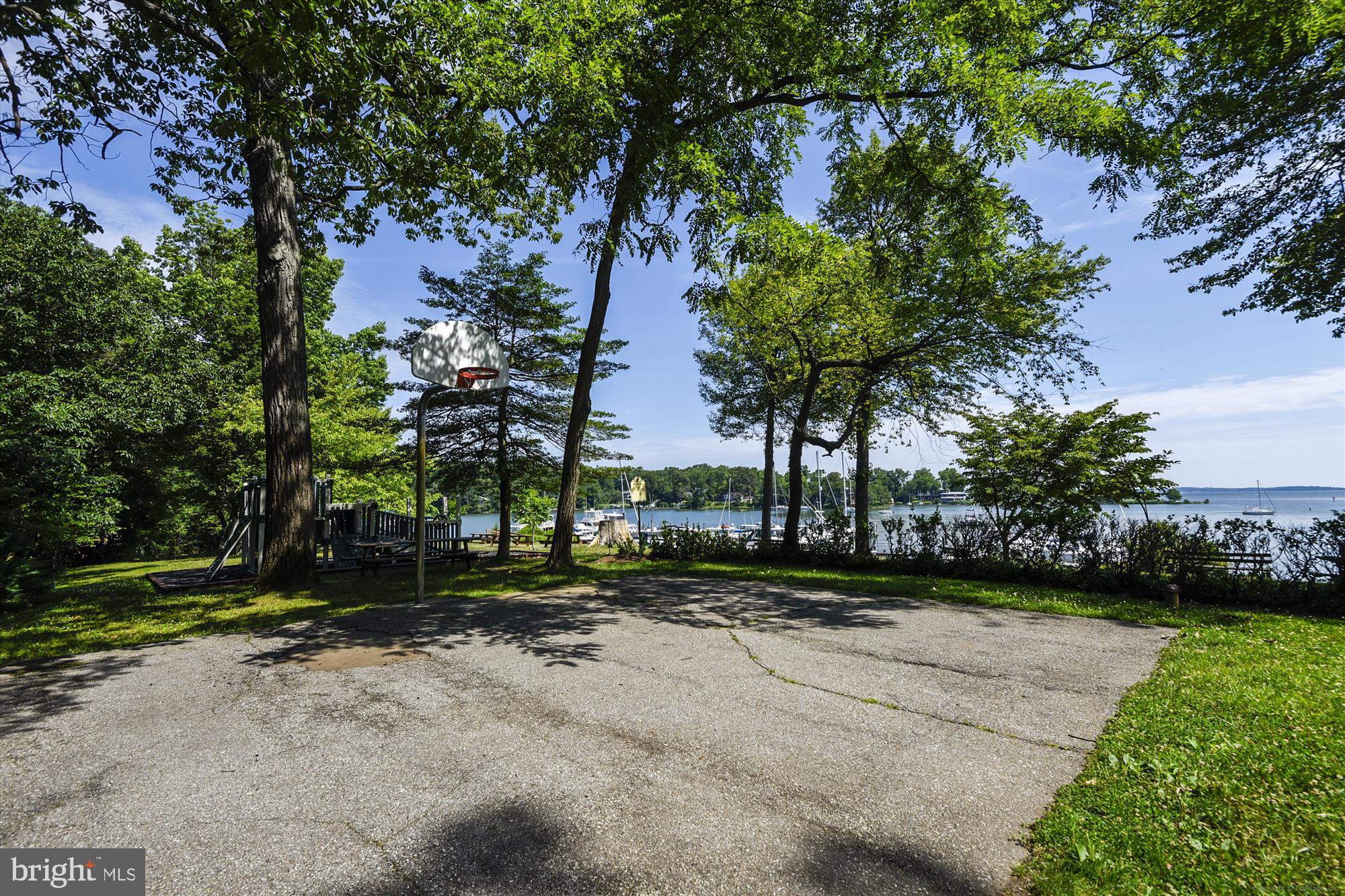 ANNAPOLIS COVE - Residential