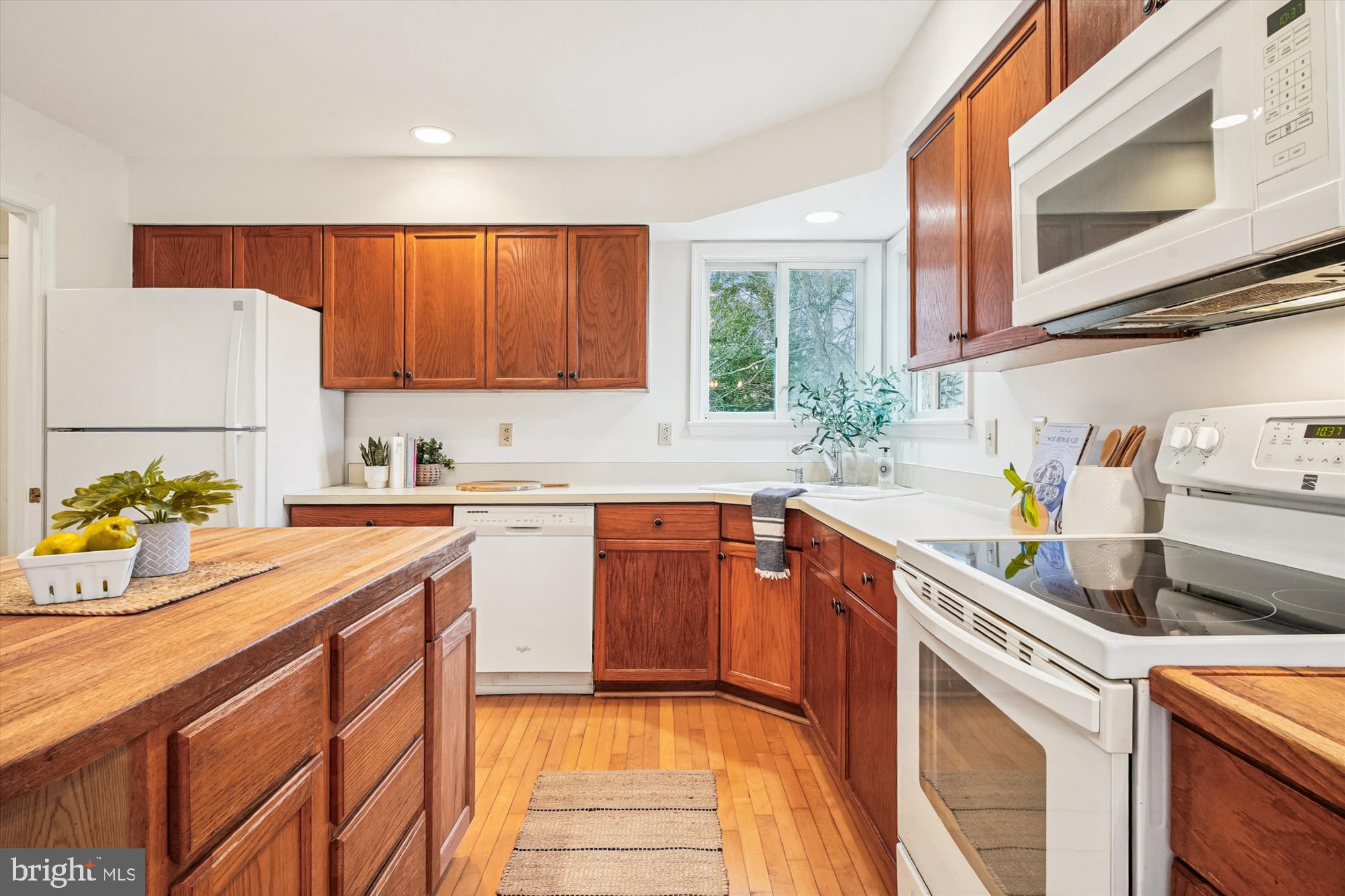 ANNAPOLIS COVE - Residential