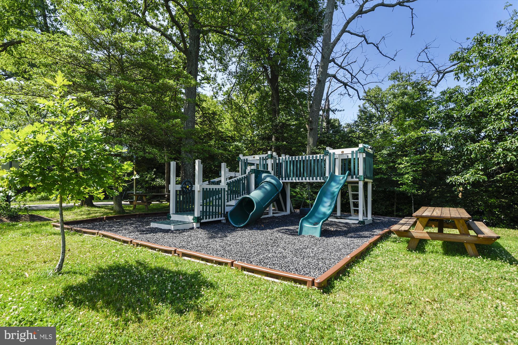 ANNAPOLIS COVE - Residential