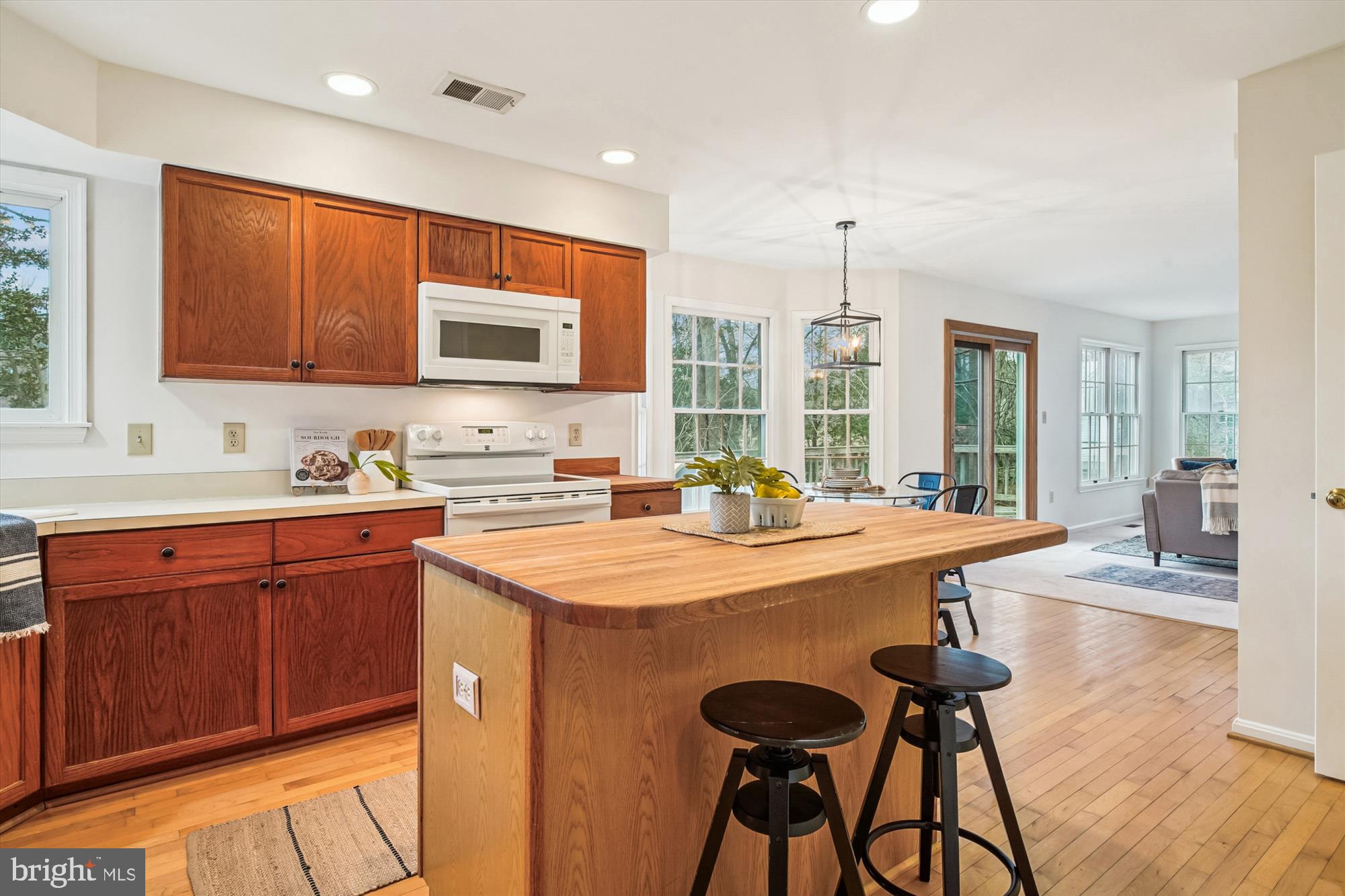 ANNAPOLIS COVE - Residential