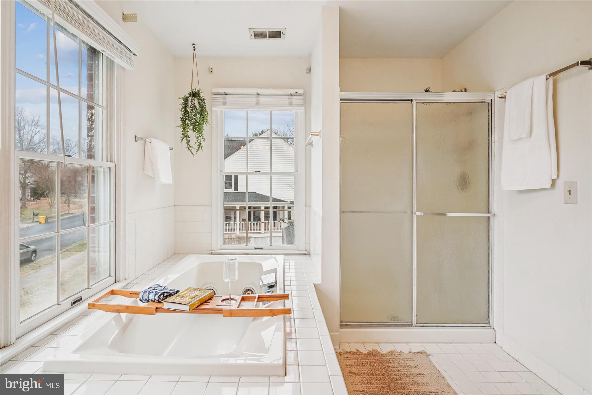 ANNAPOLIS COVE - Residential