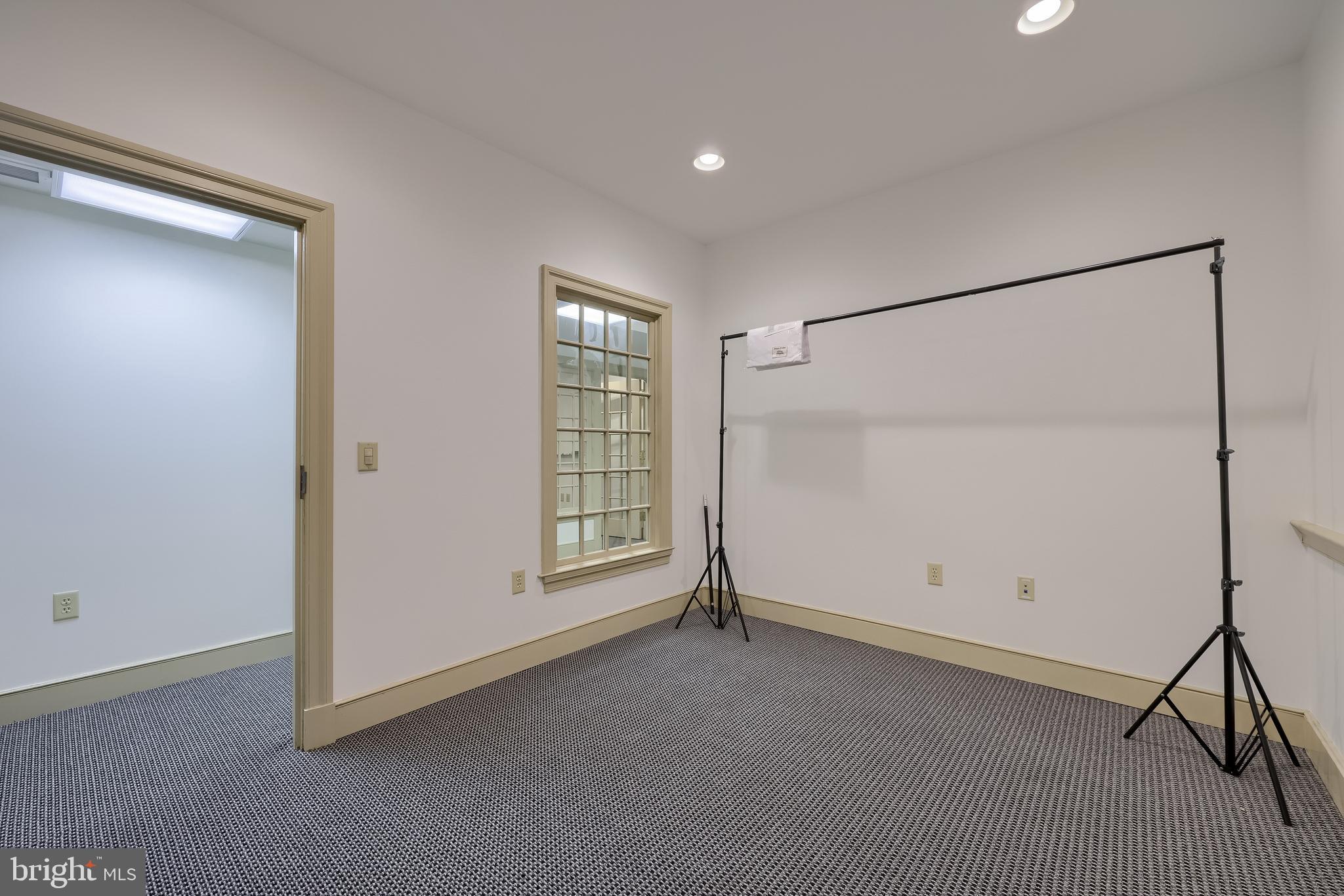 CENTRAL BUSINESS DISTRICT - Commercial Sale