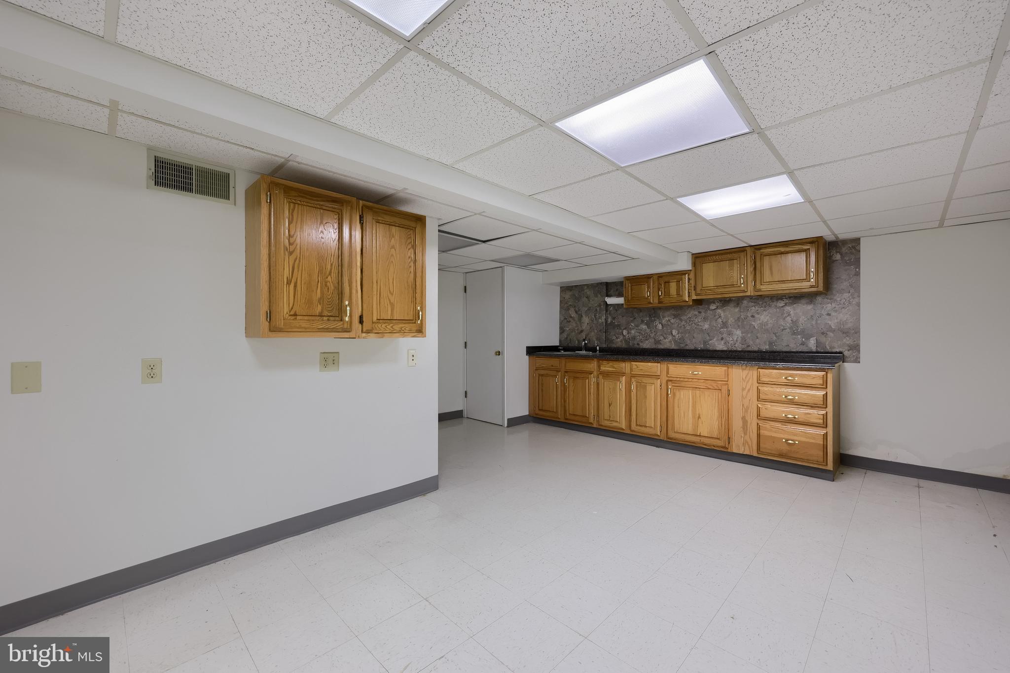 CENTRAL BUSINESS DISTRICT - Commercial Sale