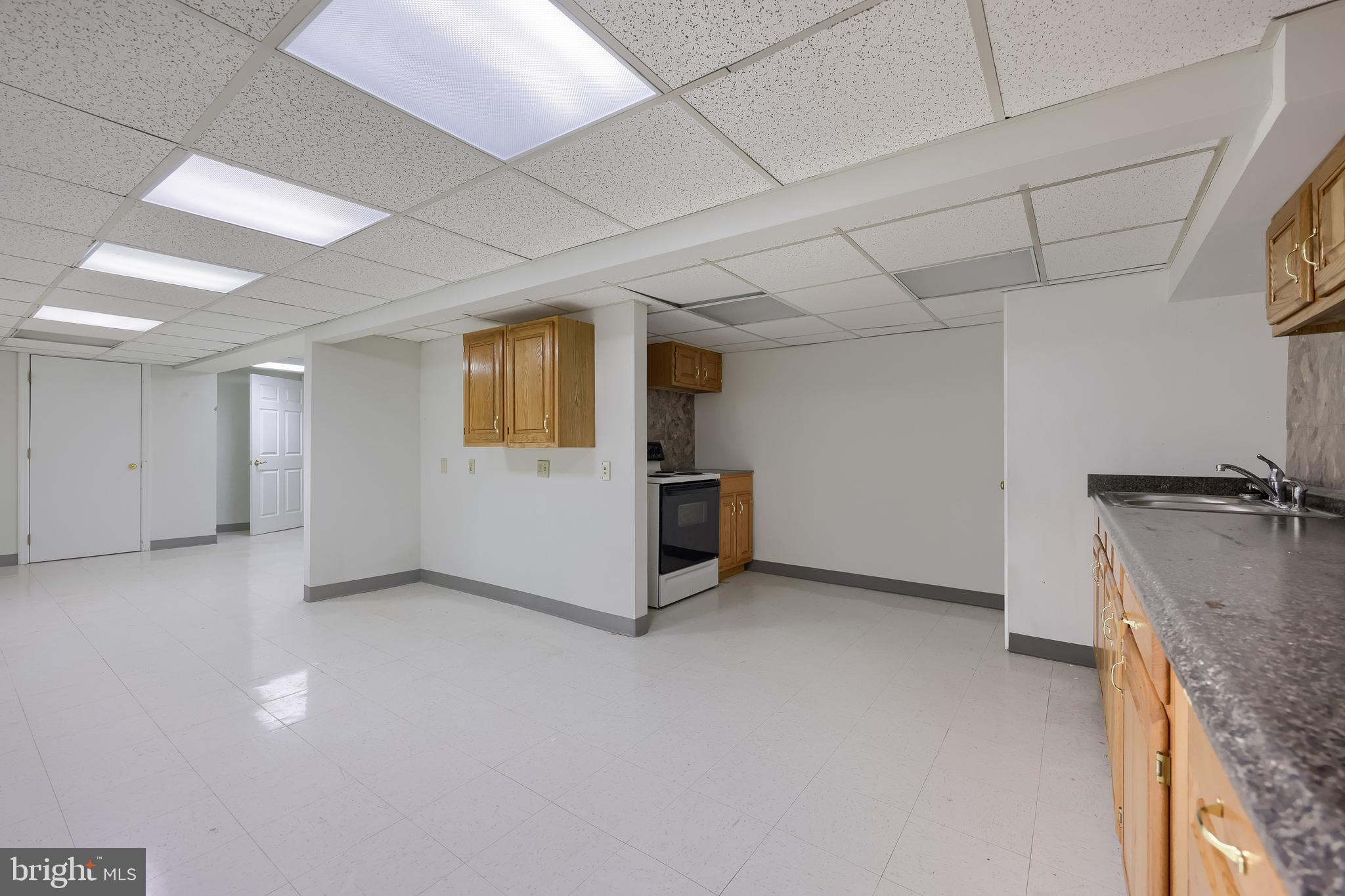 CENTRAL BUSINESS DISTRICT - Commercial Sale