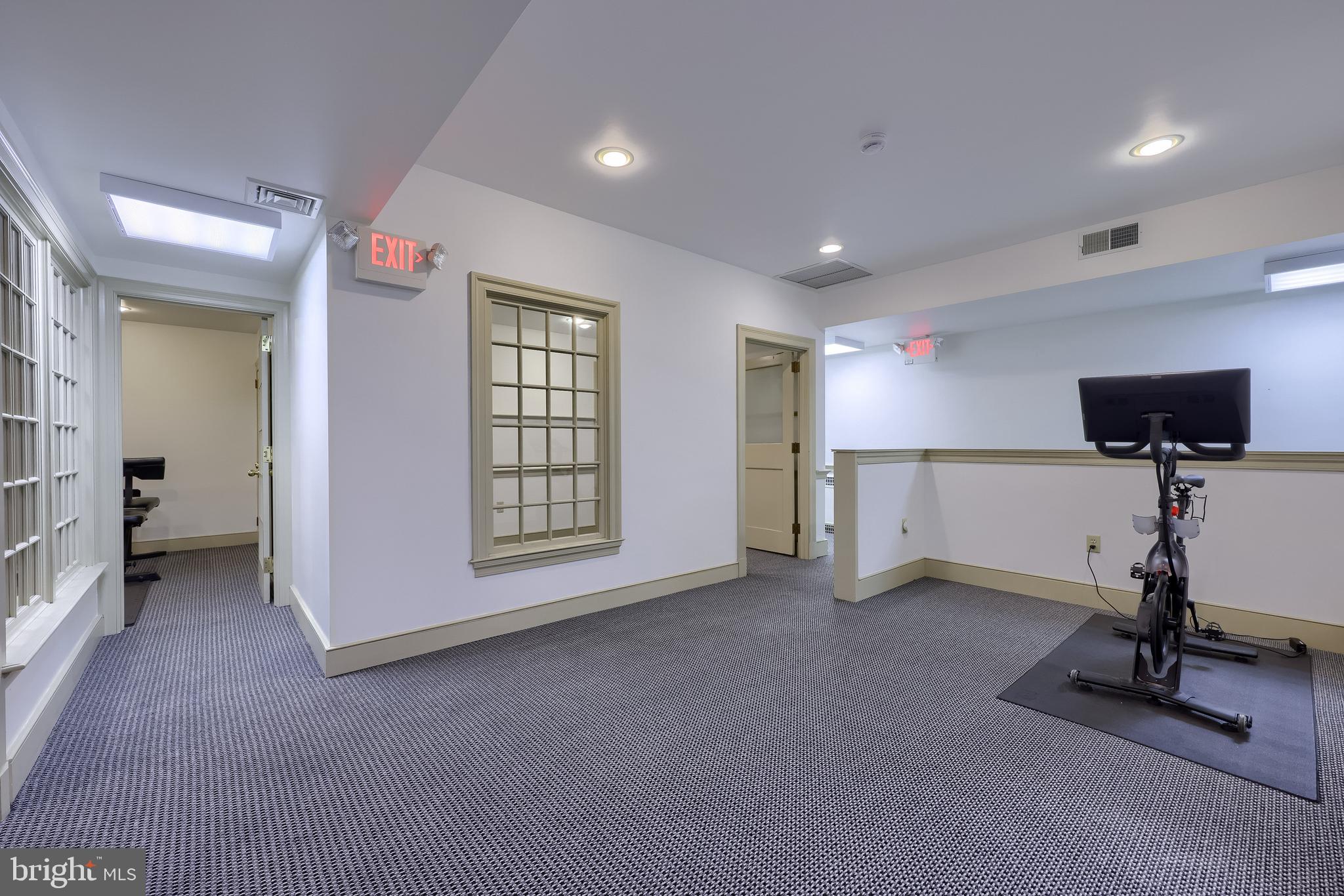 CENTRAL BUSINESS DISTRICT - Commercial Sale