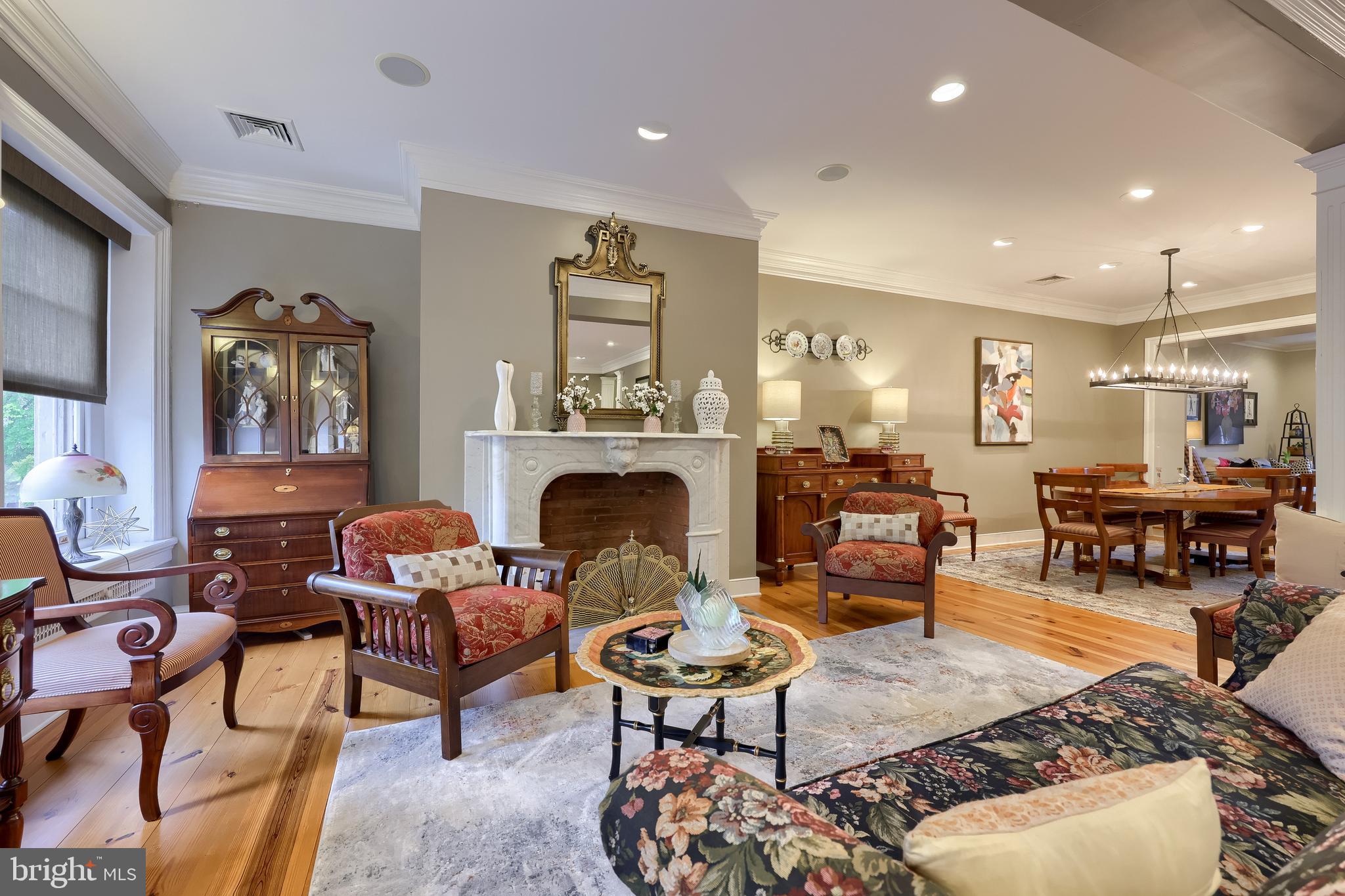 CENTRAL BUSINESS DISTRICT - Commercial Sale