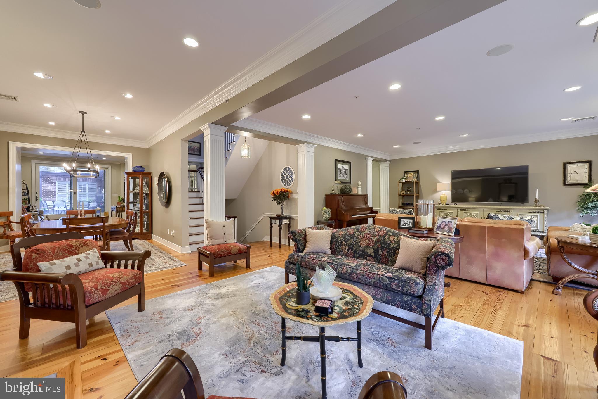 CENTRAL BUSINESS DISTRICT - Commercial Sale