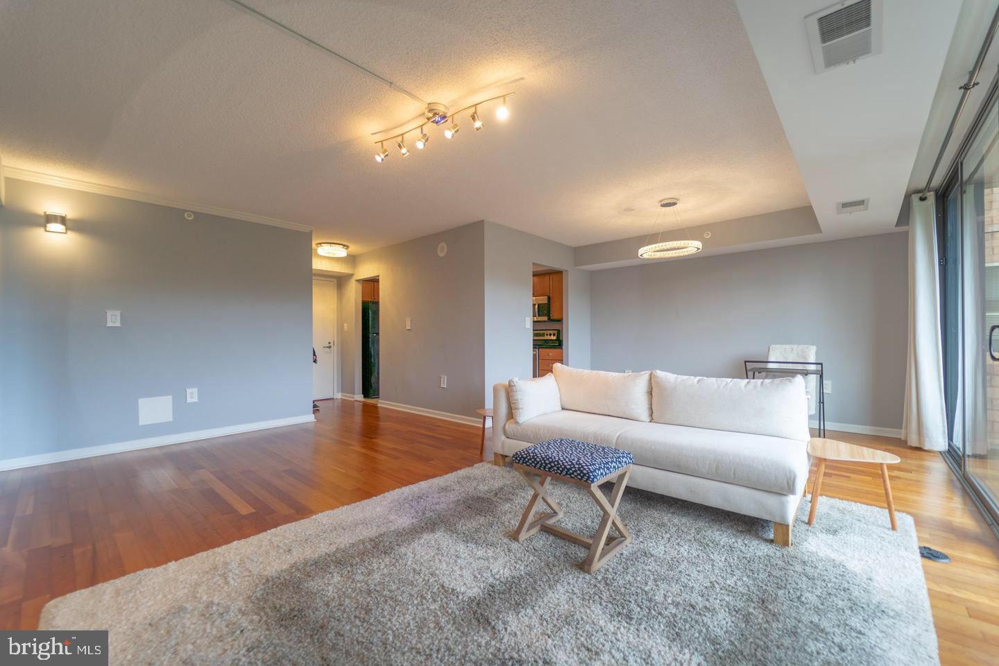 RENAISSANCE AT TYSONS - Residential