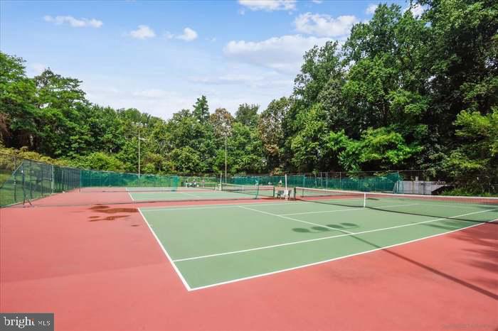 RENAISSANCE AT TYSONS - Residential