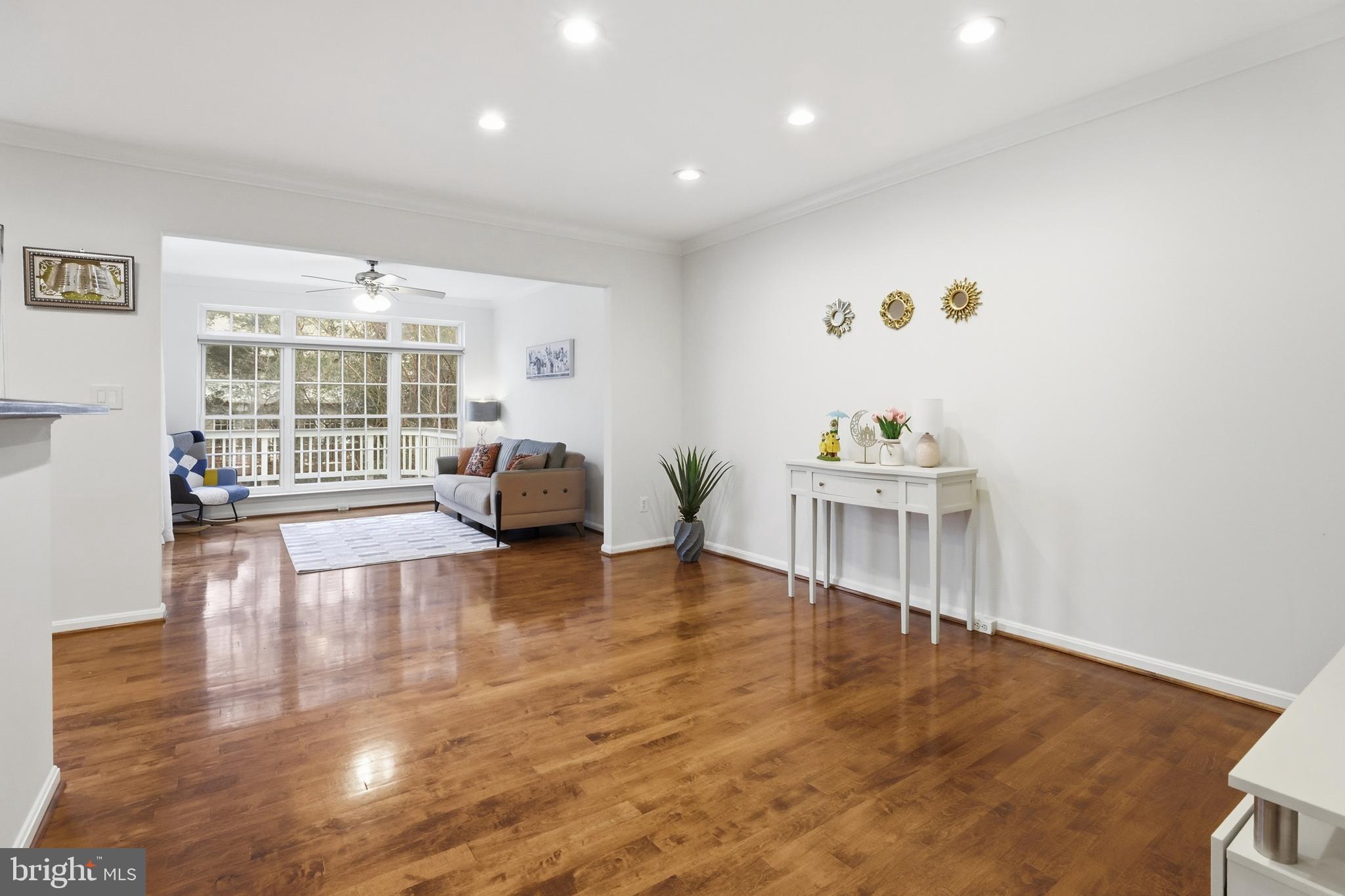 26073 NIMBLETON SQUARE