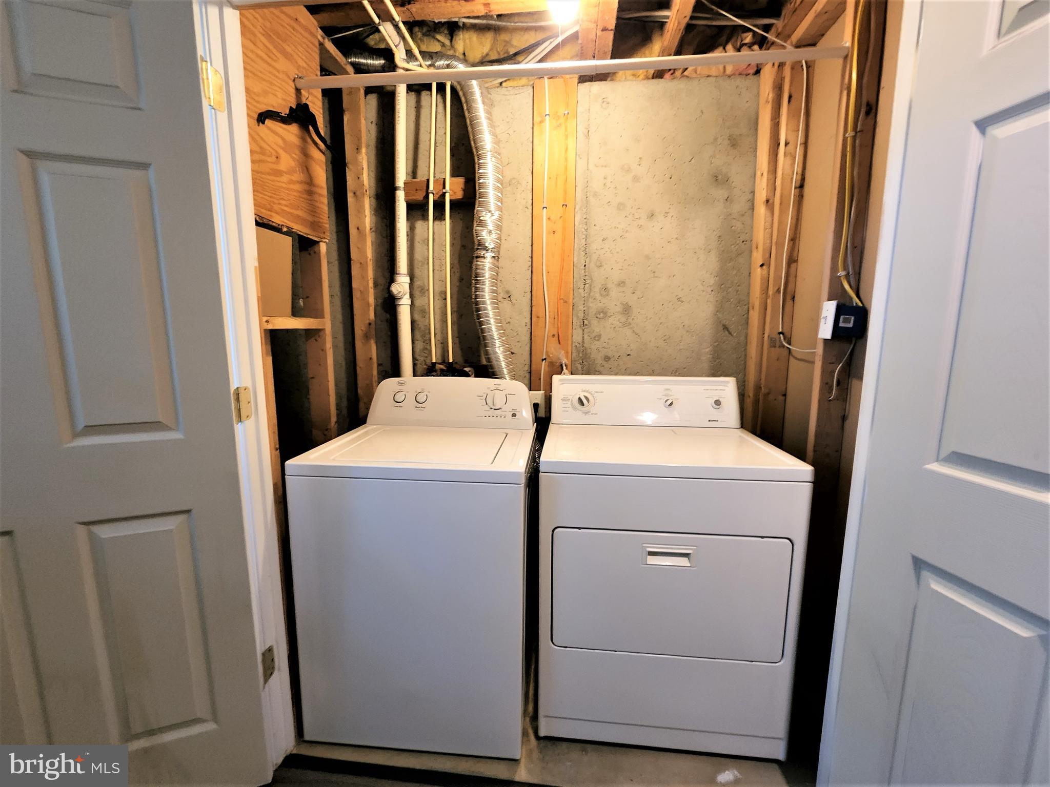 WHISPERING RIDGE - Residential Lease