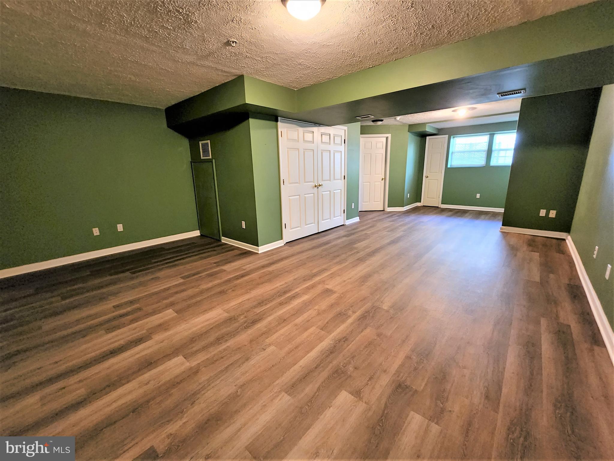 WHISPERING RIDGE - Residential Lease