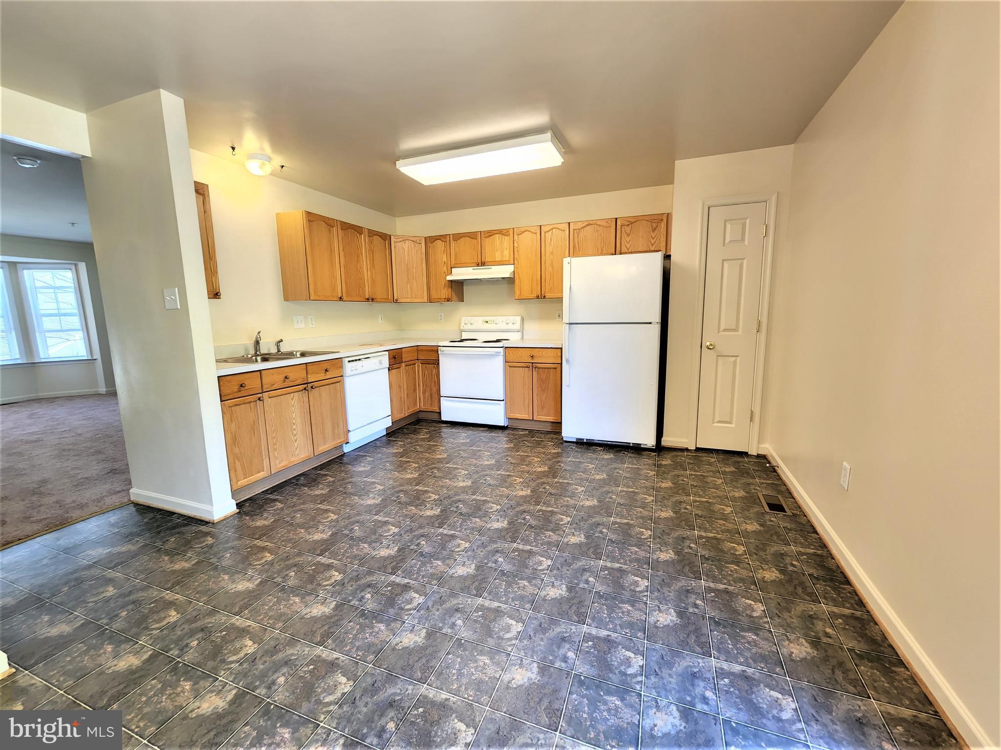 WHISPERING RIDGE - Residential Lease