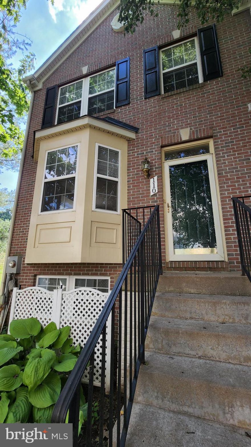 Very nice end unit convenient to schools and highways. Extra large living room with a bay window and half bath greet you upon entering the unit. Large eat in kitchen with all appliances and walk out to a nice sized back deck.   Upstairs offers a  primary bedroom with a full bath, including a soaking tub and separate shower and a double vanity sink. There are 2 other bedrooms and a full bath on this level as well. The fully finished basement has a large recreation room along with a laundry area featuring a full sized washer and dryer and a storage room. To Qualify: Credit score above 620, income equal to 3 x's the rent gross monthly, rental references and court and criminal record are also reviewed.